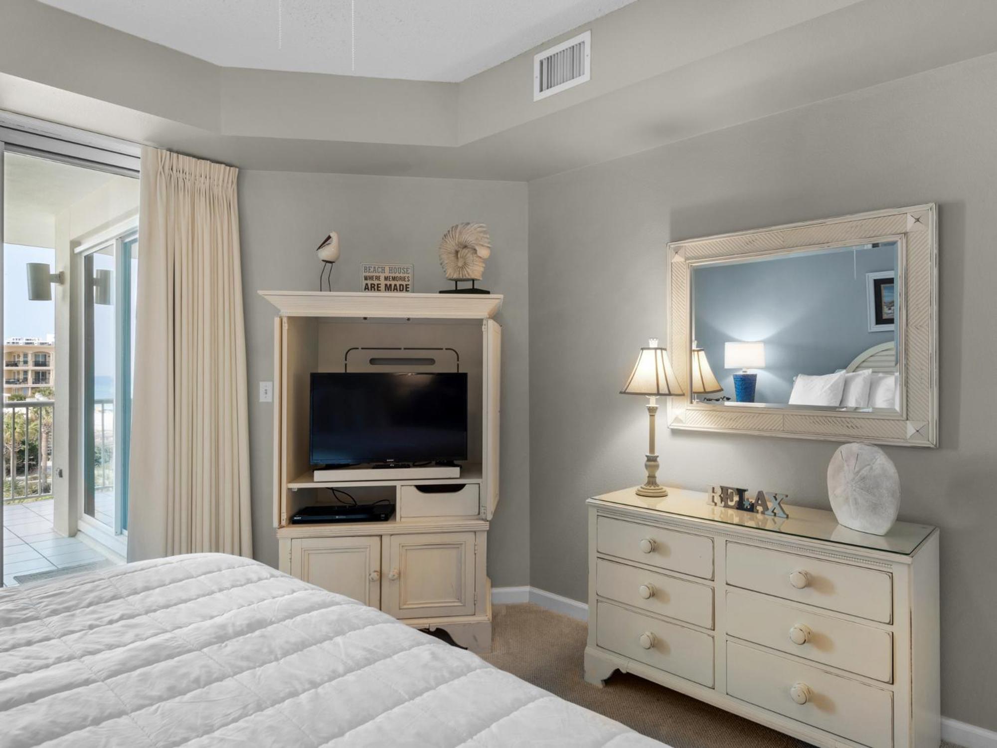 Crescent 0304 By Newman-dailey * Destin