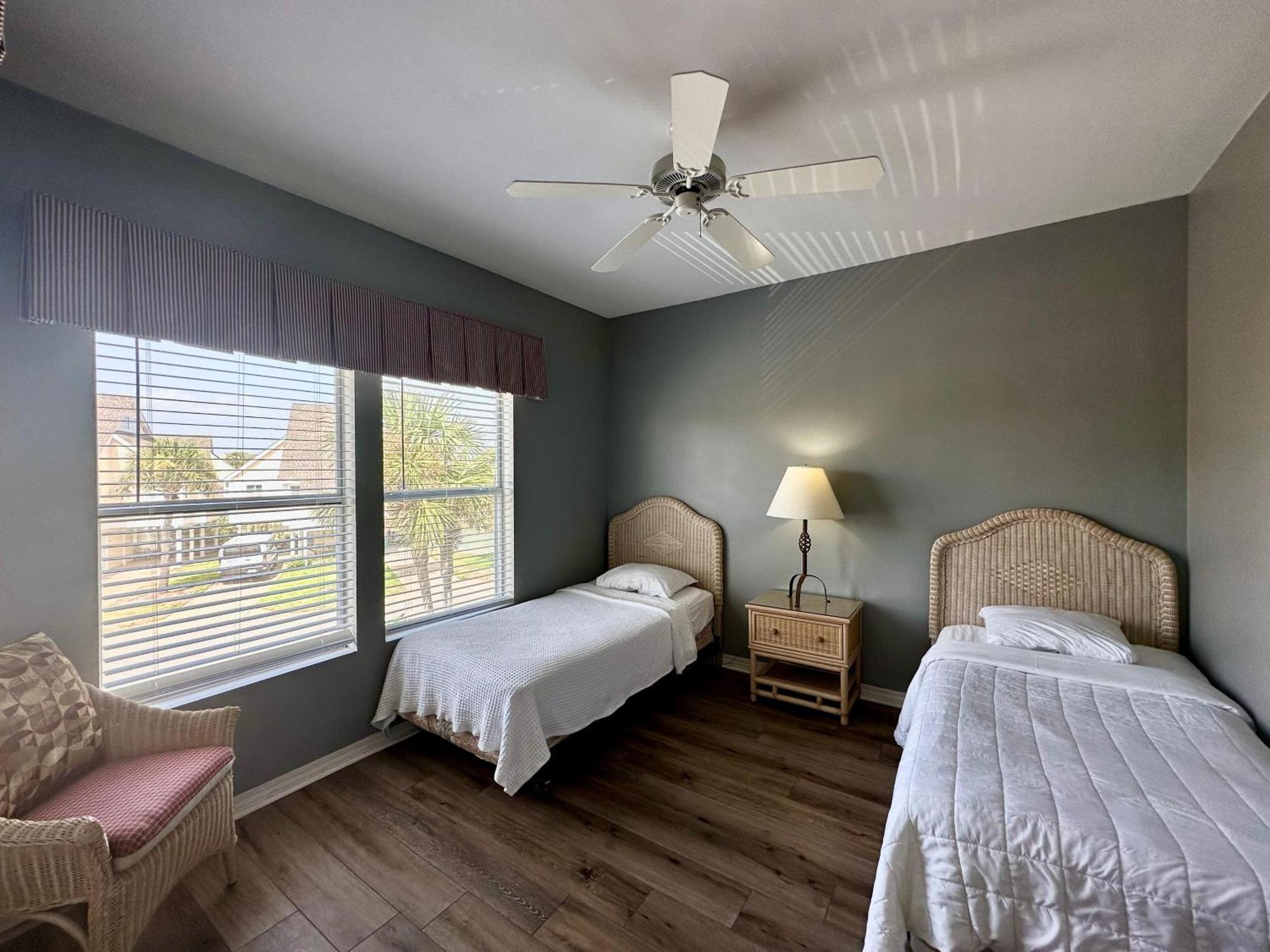 Sandpiper Cove 9237 *