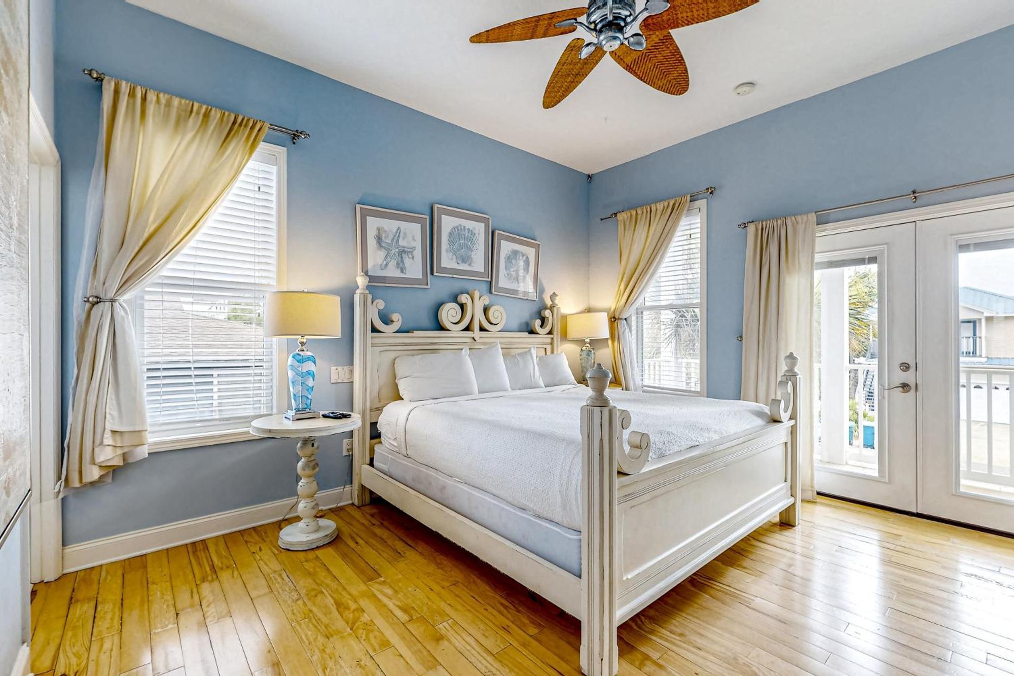 Captain Morgan's - Crystal Subdivision Destin