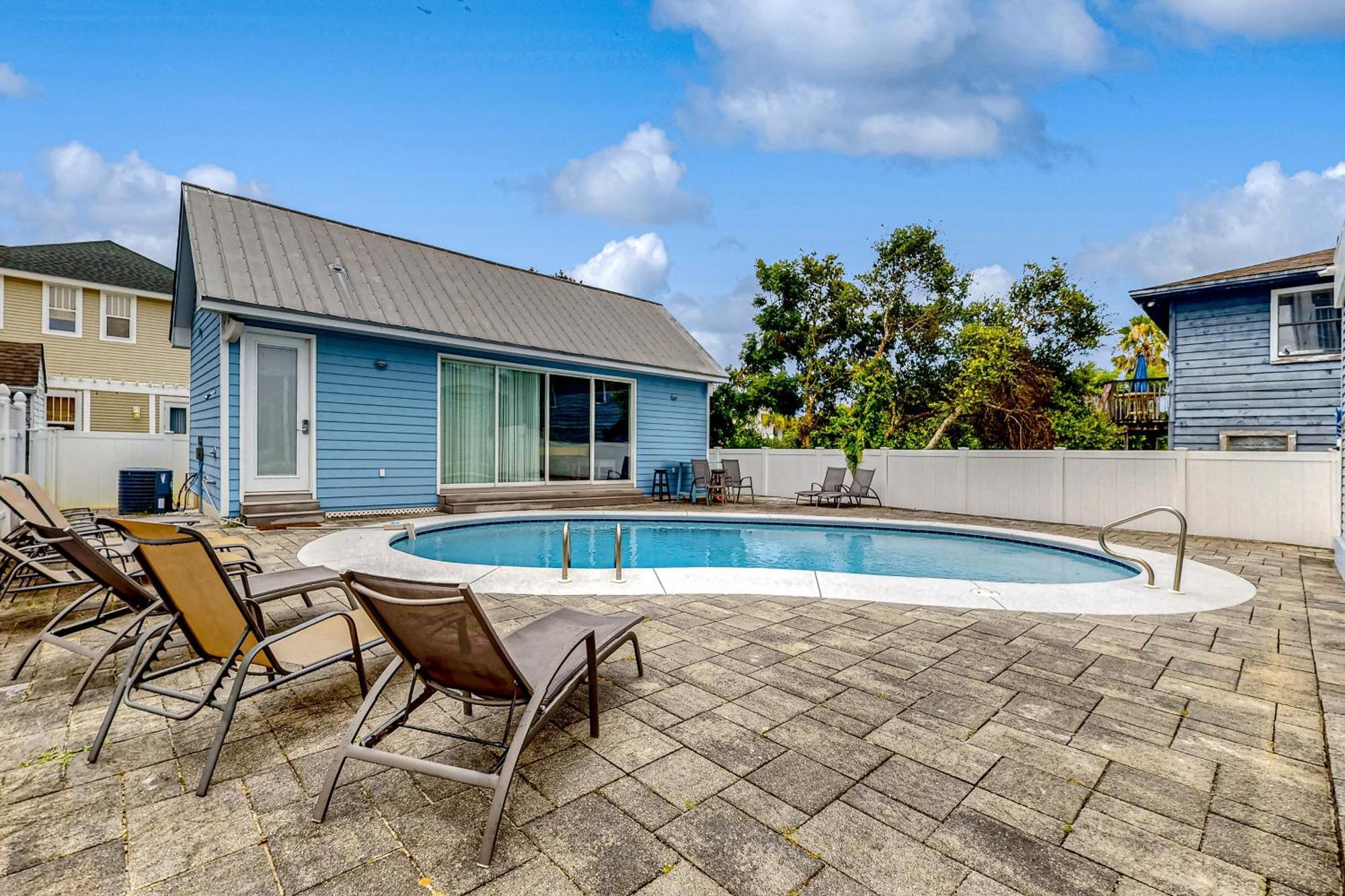 Captain Morgan's - Crystal Subdivision *