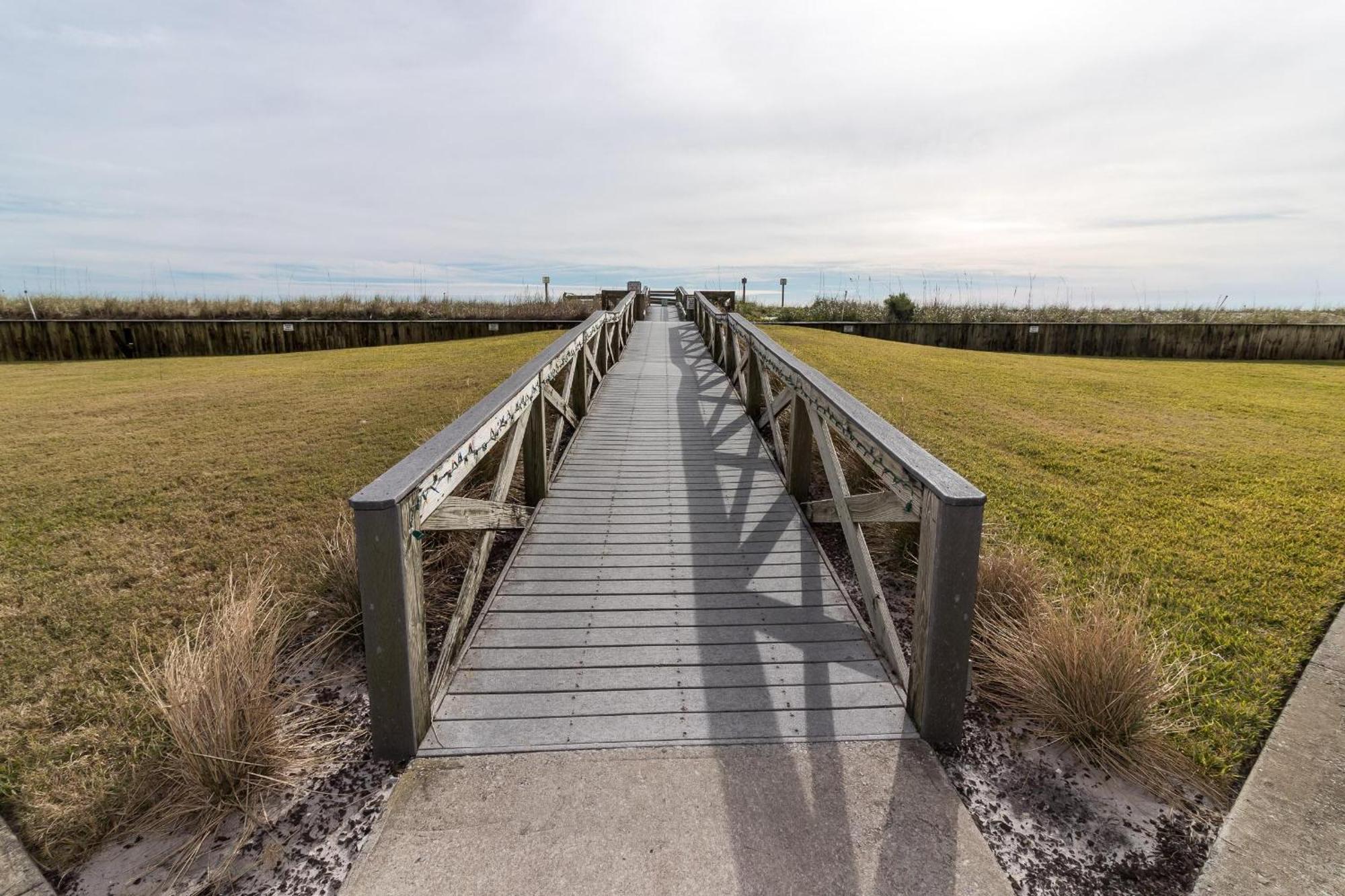 Slt #2043 - Stunning View! Free Service! Apartment *