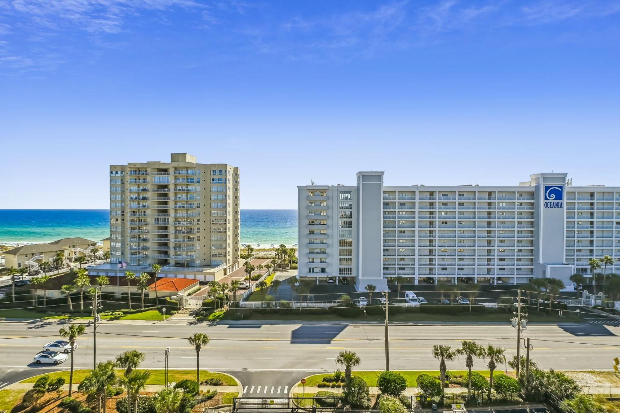 Apartment Harbor Landing 601b- By Isle Destin