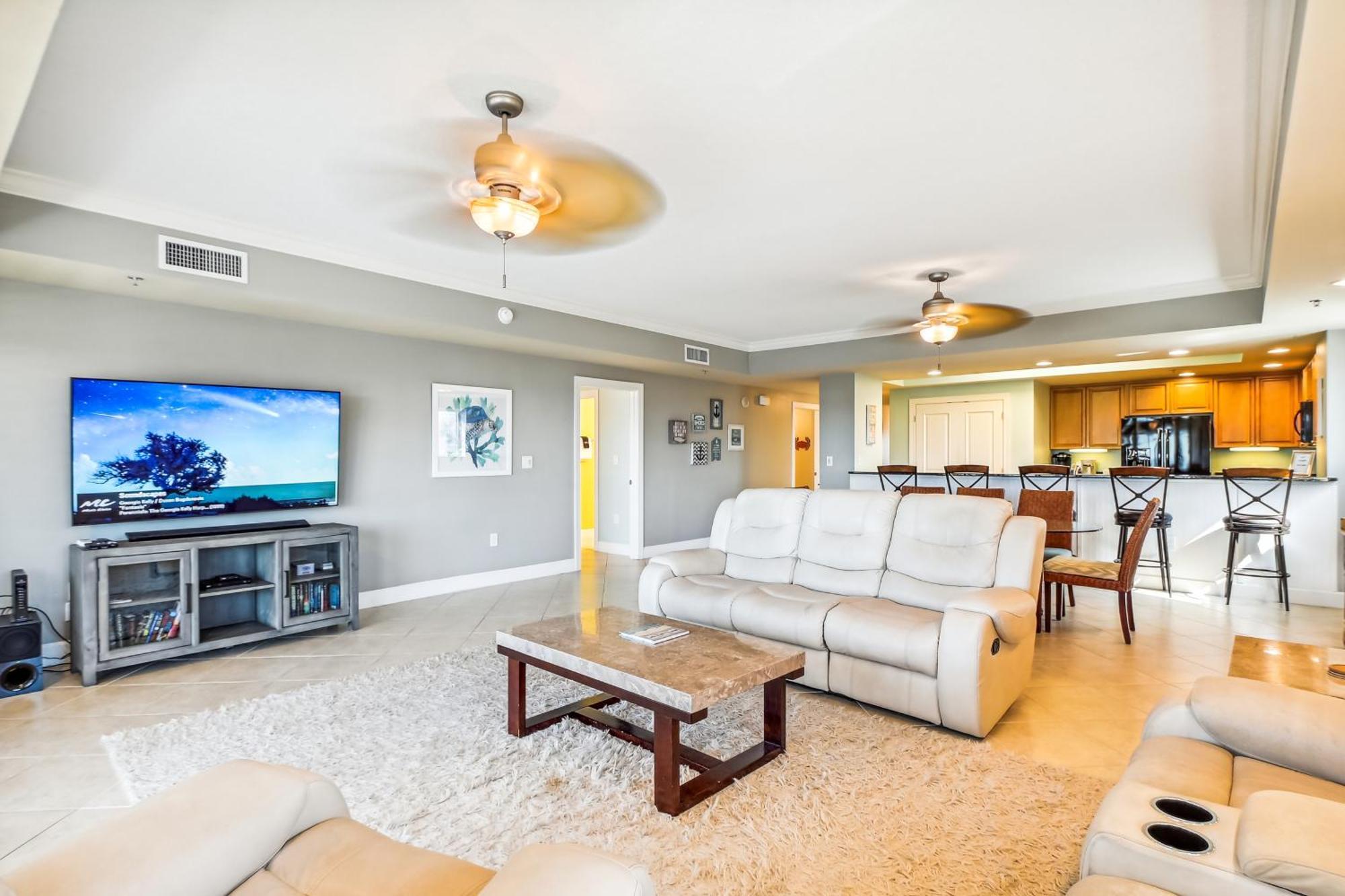 Apartment Harbor Landing 601b- By Isle Destin
