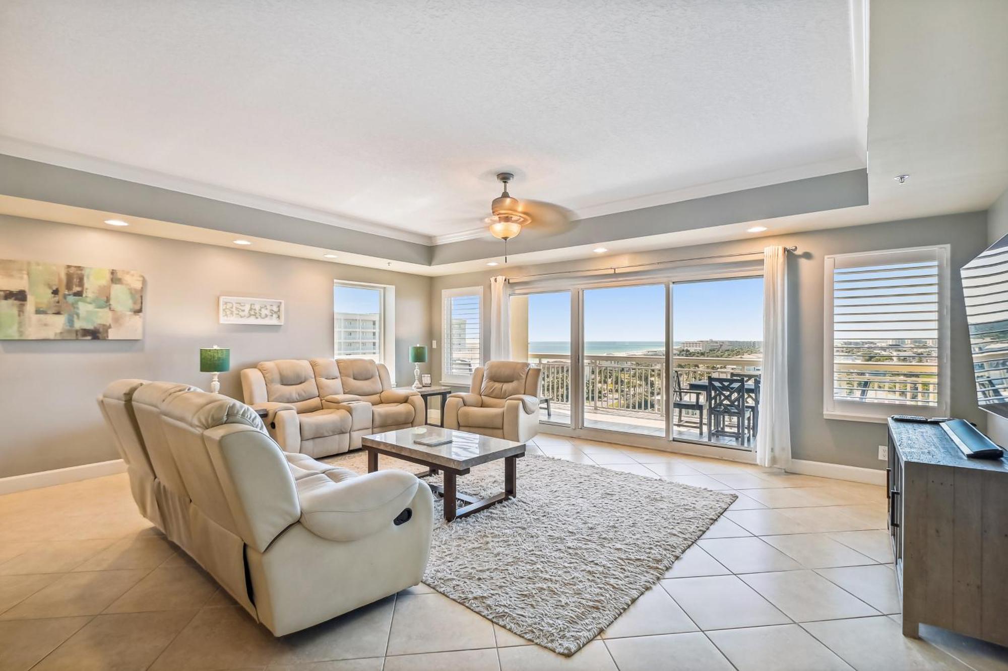 Apartment Harbor Landing 601b- By Isle *