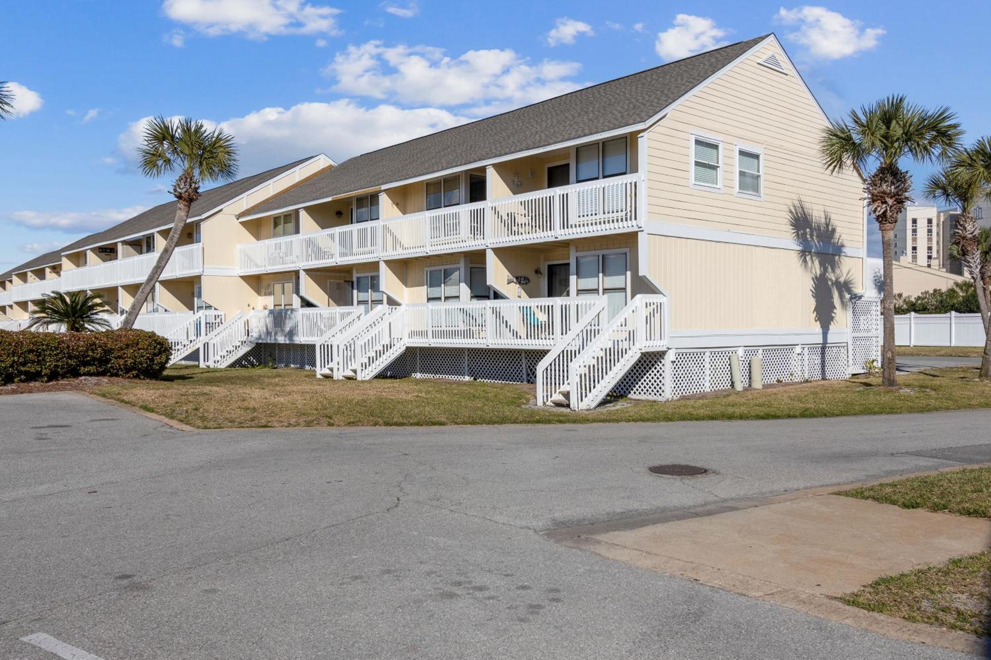 Sandpiper Cove 8208- By Isle