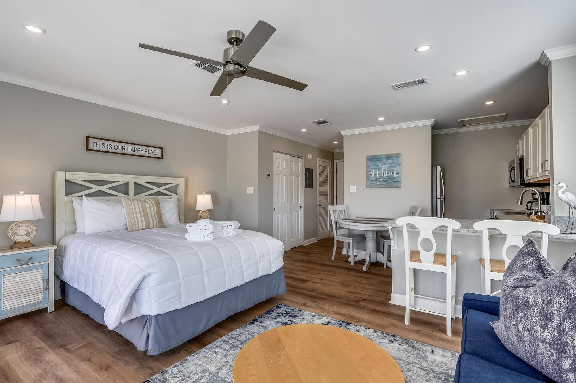 Apartment Sandpiper Cove 8208- By Isle *