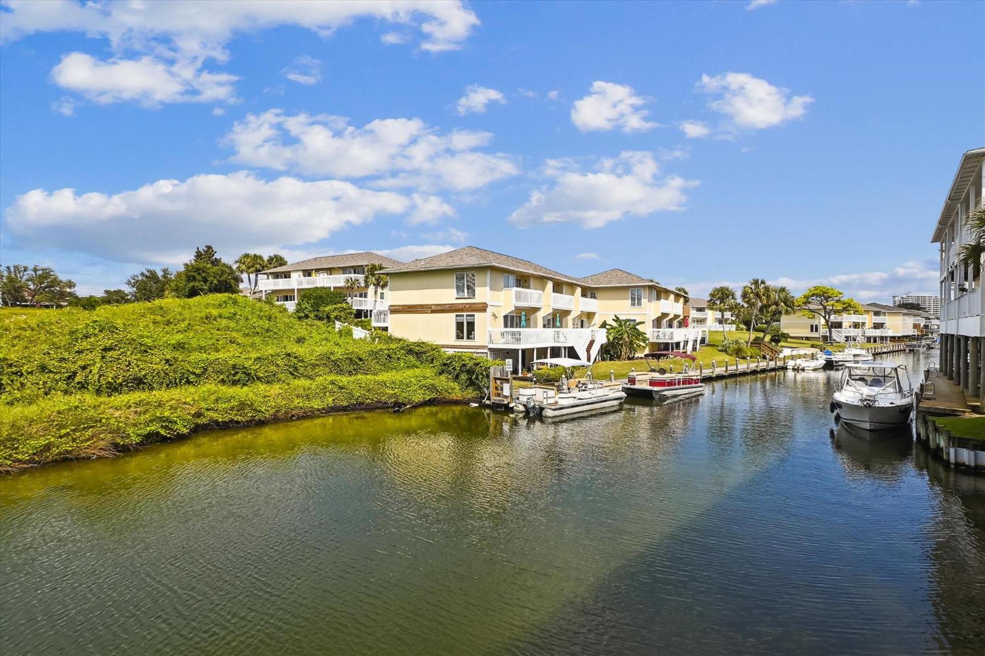 Sandpiper Cove 4117- By Isle Apartment *