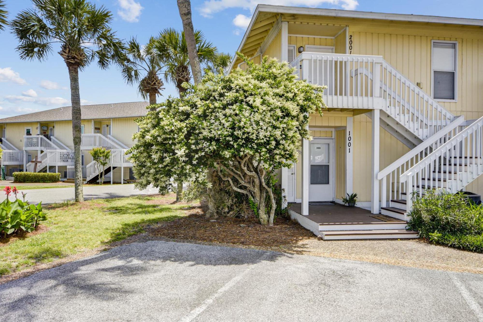 Sandpiper Cove 1001- By Isle Apartment
