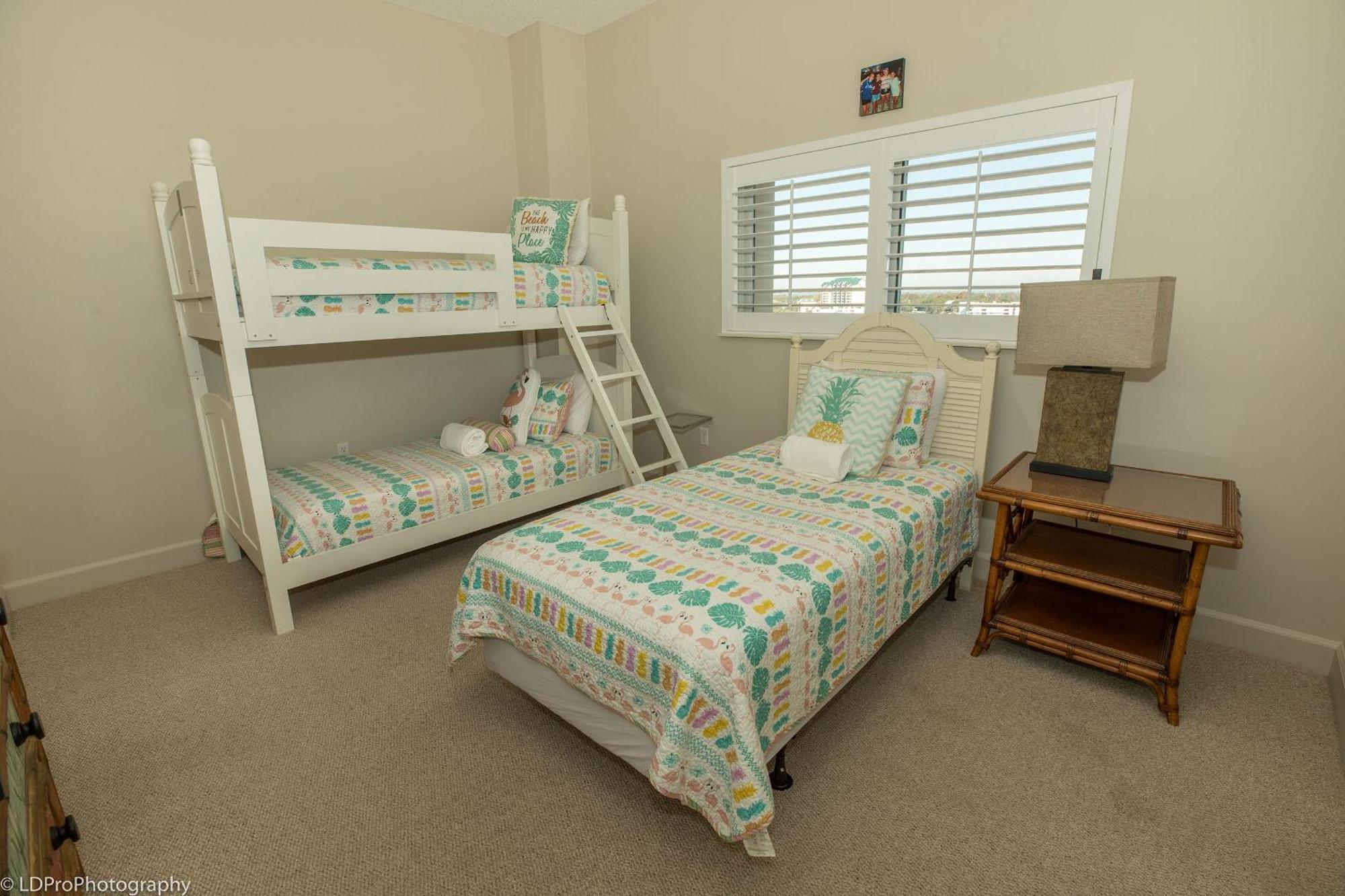 Apartment Oceania 906- By Isle *
