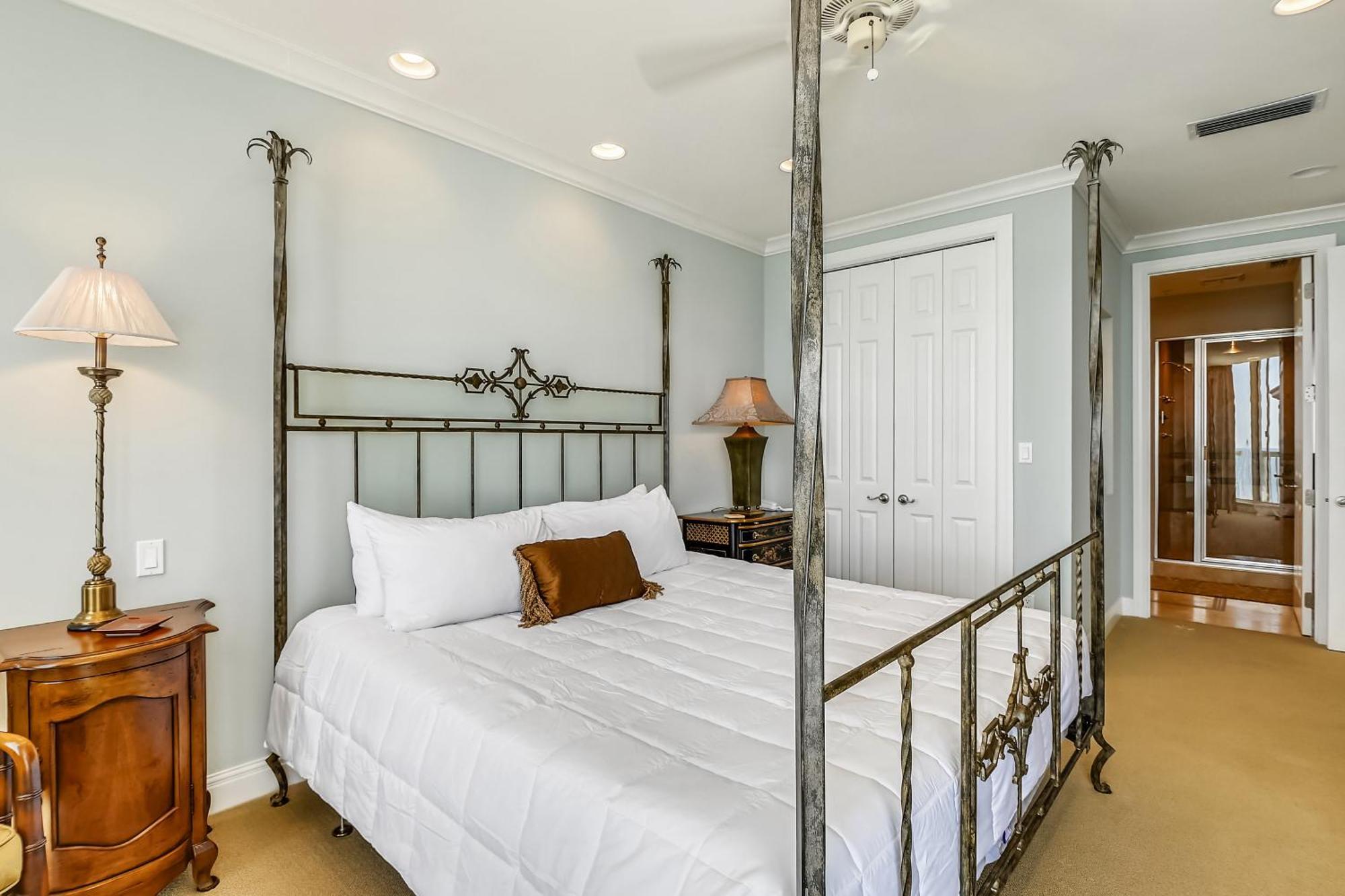 Apartment Silver 1905e- By Isle *