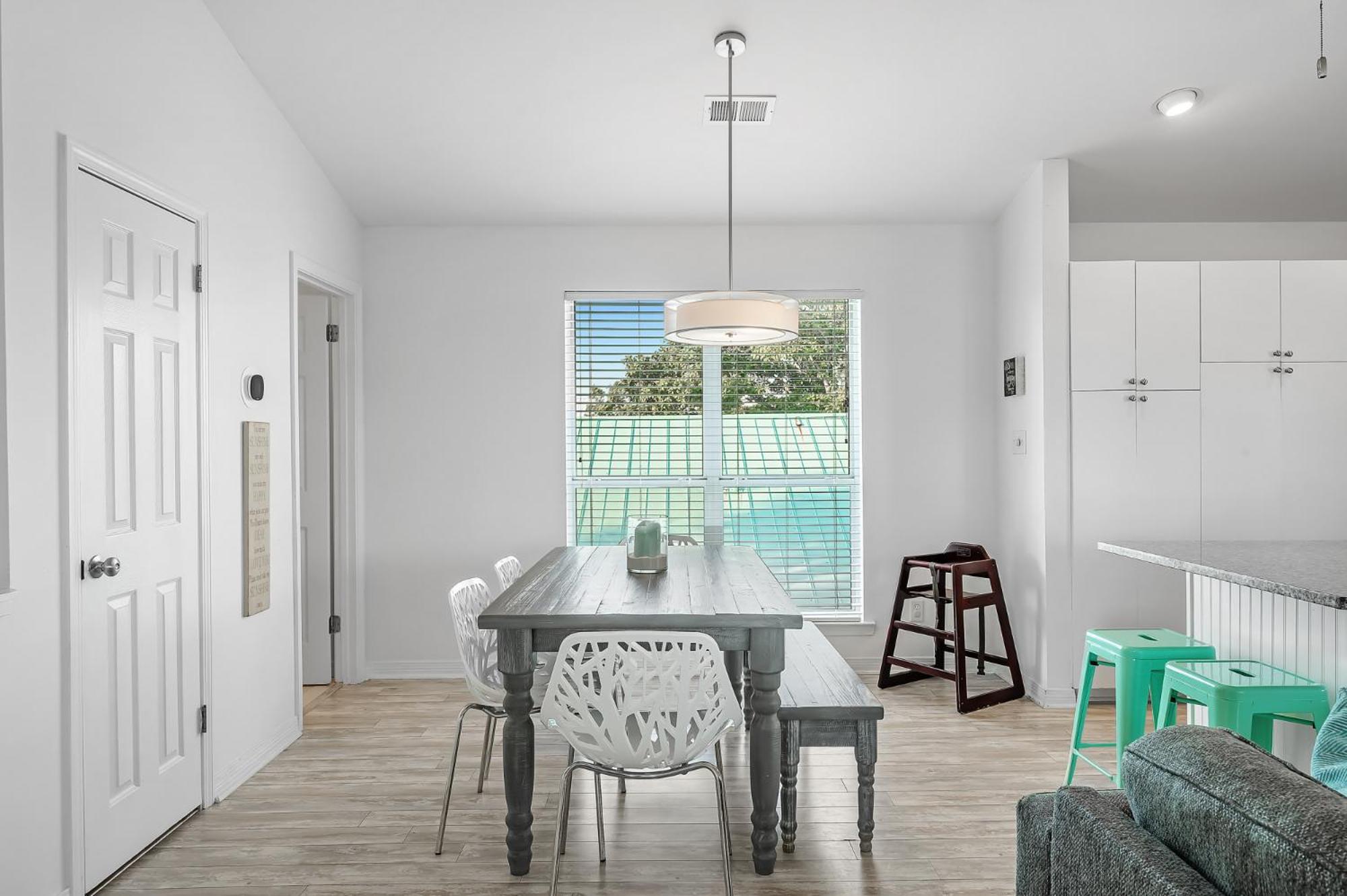 Gulf Views, Steps To Beach, Pool, Walk To Dining Holiday home *