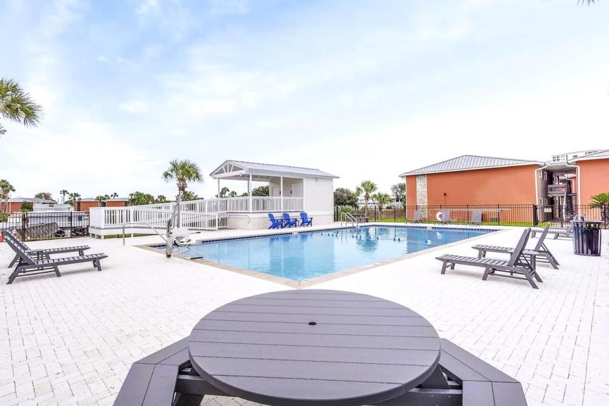 Emerald Escape Peekaboo View 3 Pools Holiday home Destin