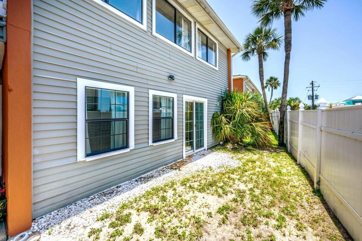 Holiday home Emerald Escape Peekaboo View 3 Pools Destin