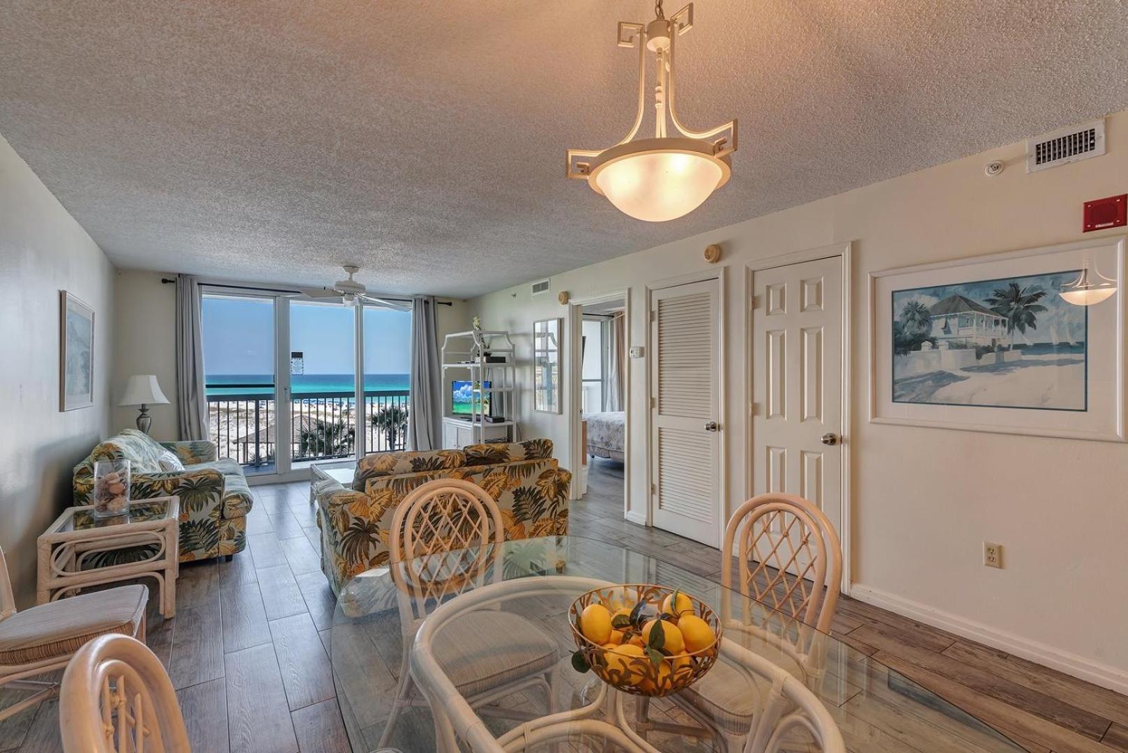 Apartment Pelican 0413 By Pelican Management