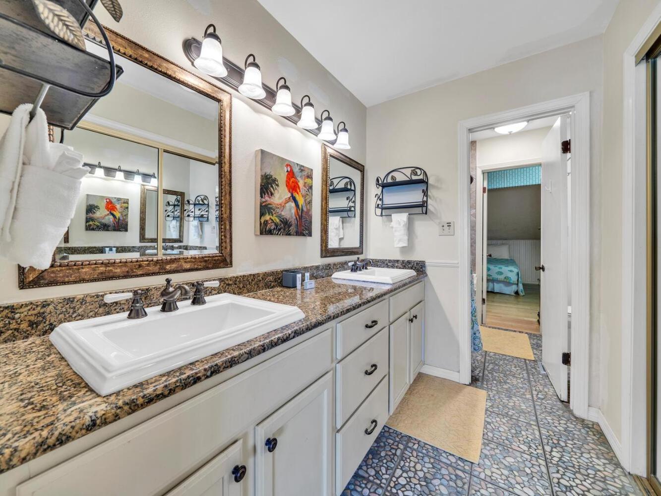 Holiday home Lakefront 227d