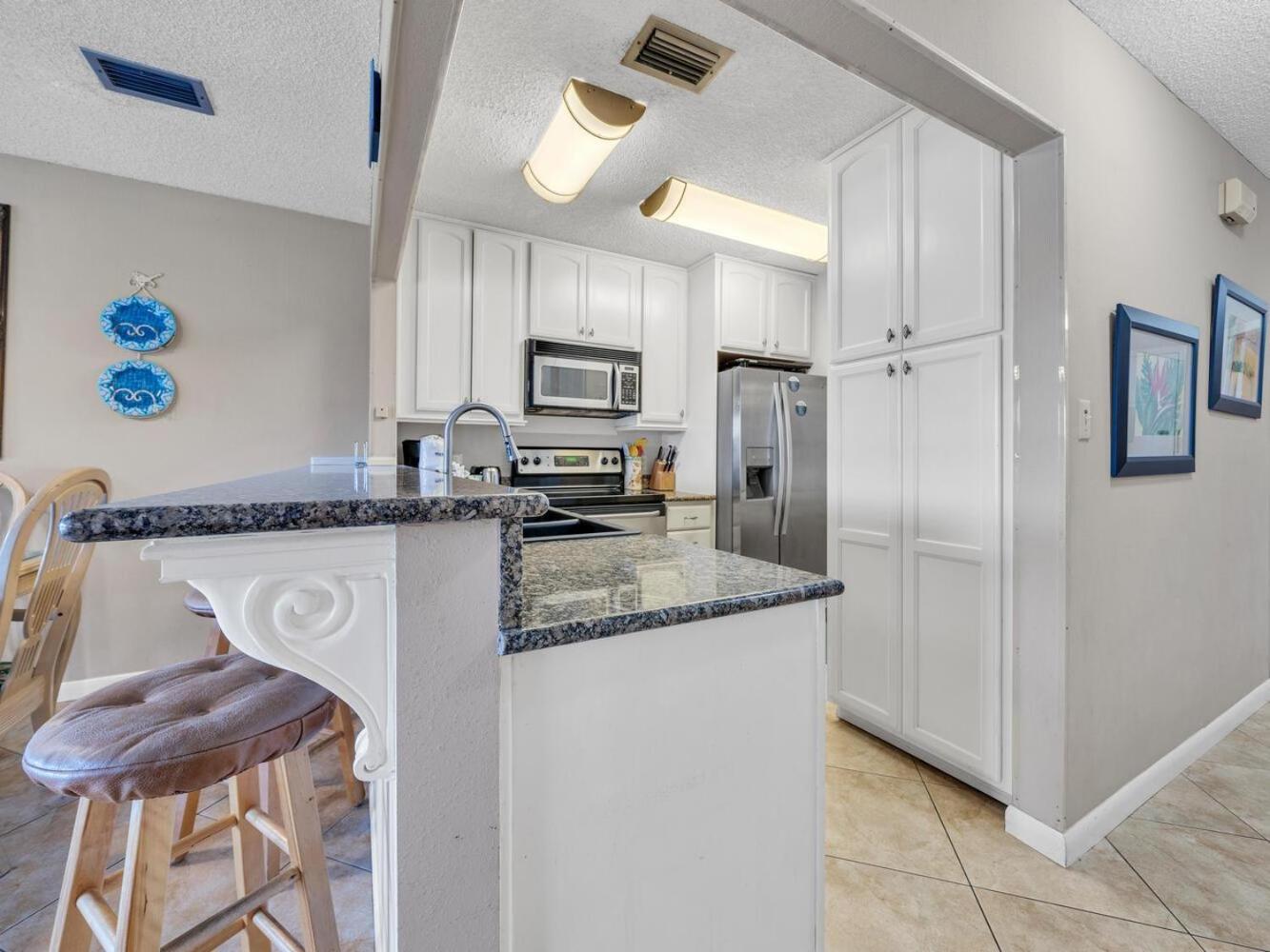 Holiday home Lakefront 227d