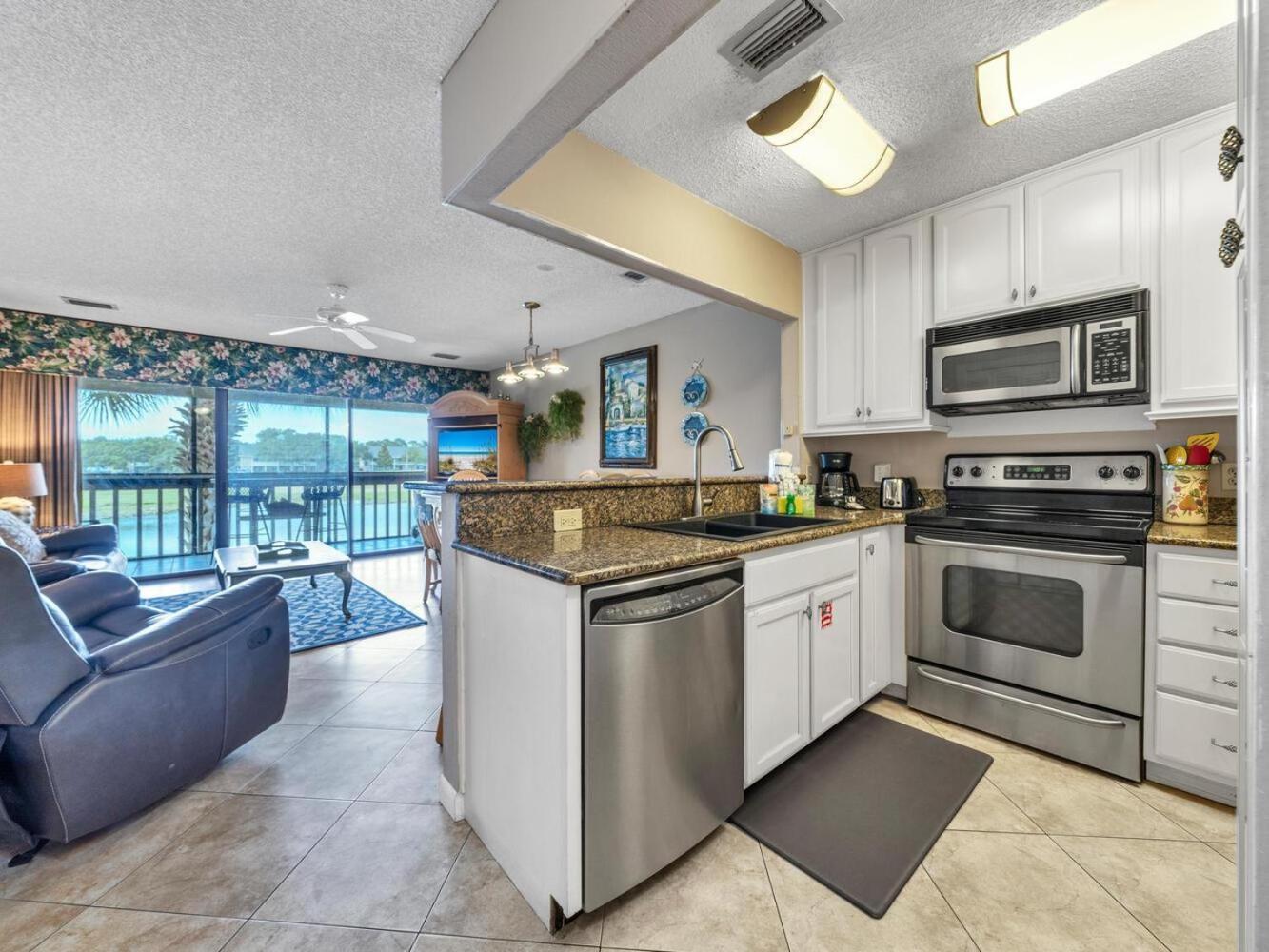 Lakefront 227d Holiday home *