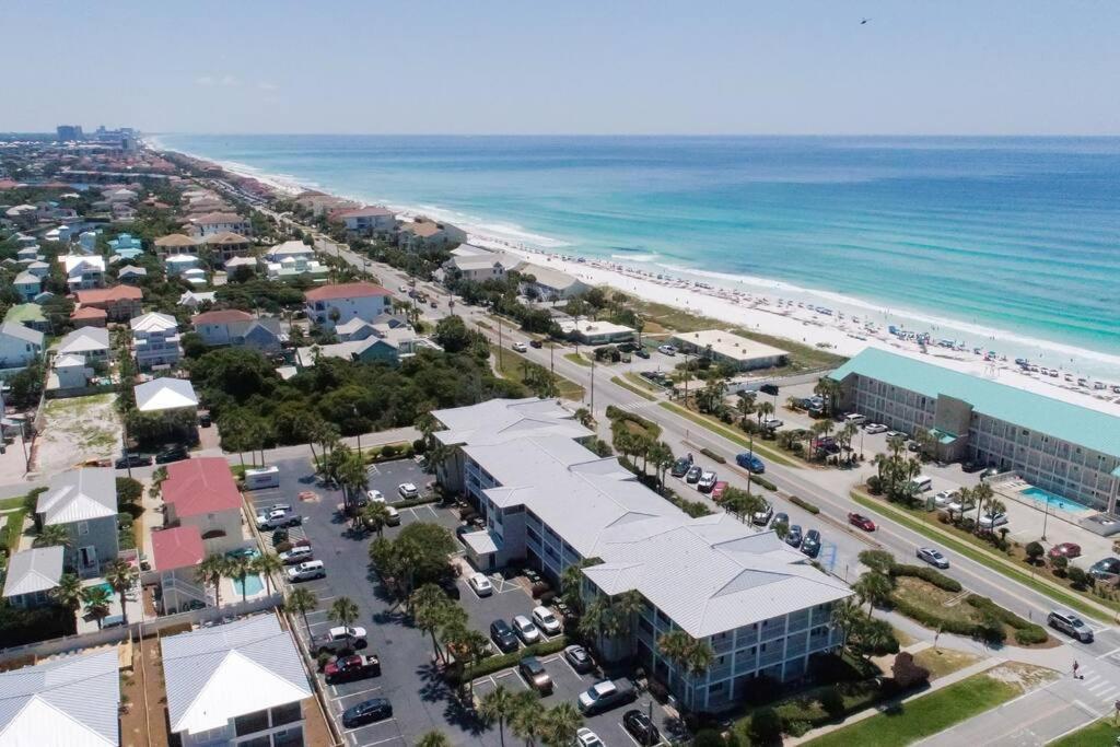 Apartment Gulf View, Easy Access, Heated Pool, Hot Tub Destin