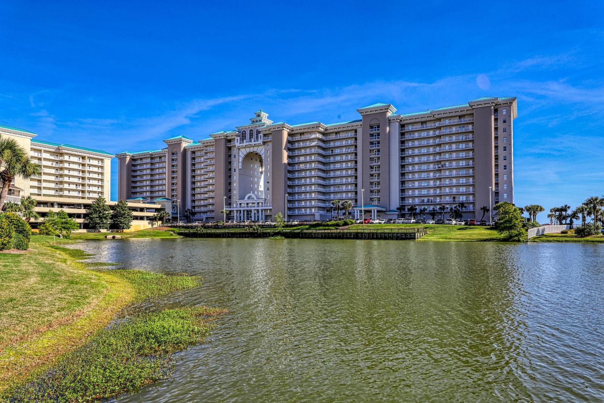 Majestic Sun B513 Apartment