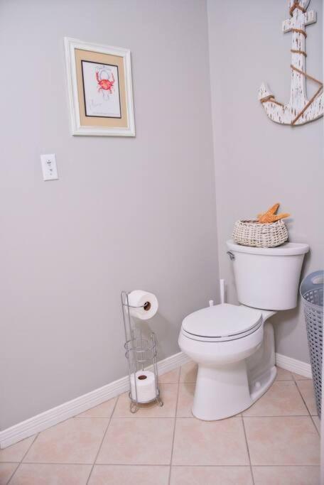 Private With Seasonal Chair Service And Heated Pool Apartment