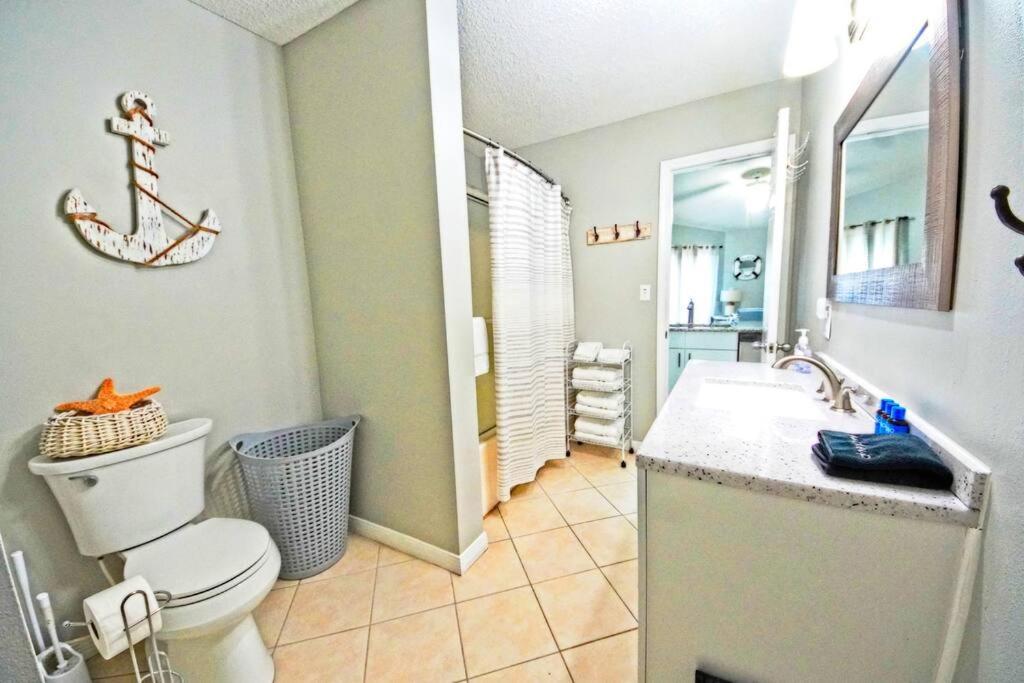 Private With Seasonal Chair Service And Heated Pool Apartment Destin