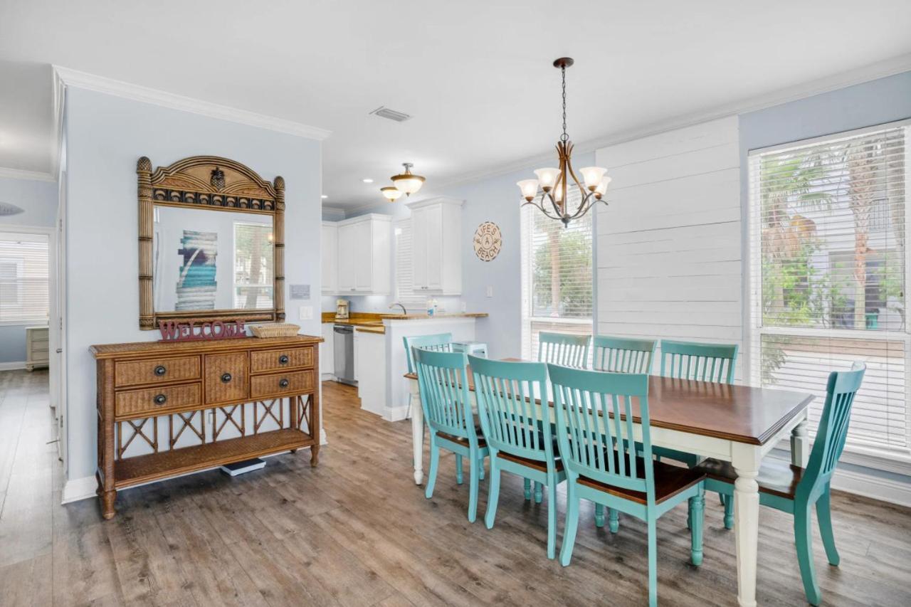 Holiday home Deja Blue Pool Front Pet Friendly Destin
