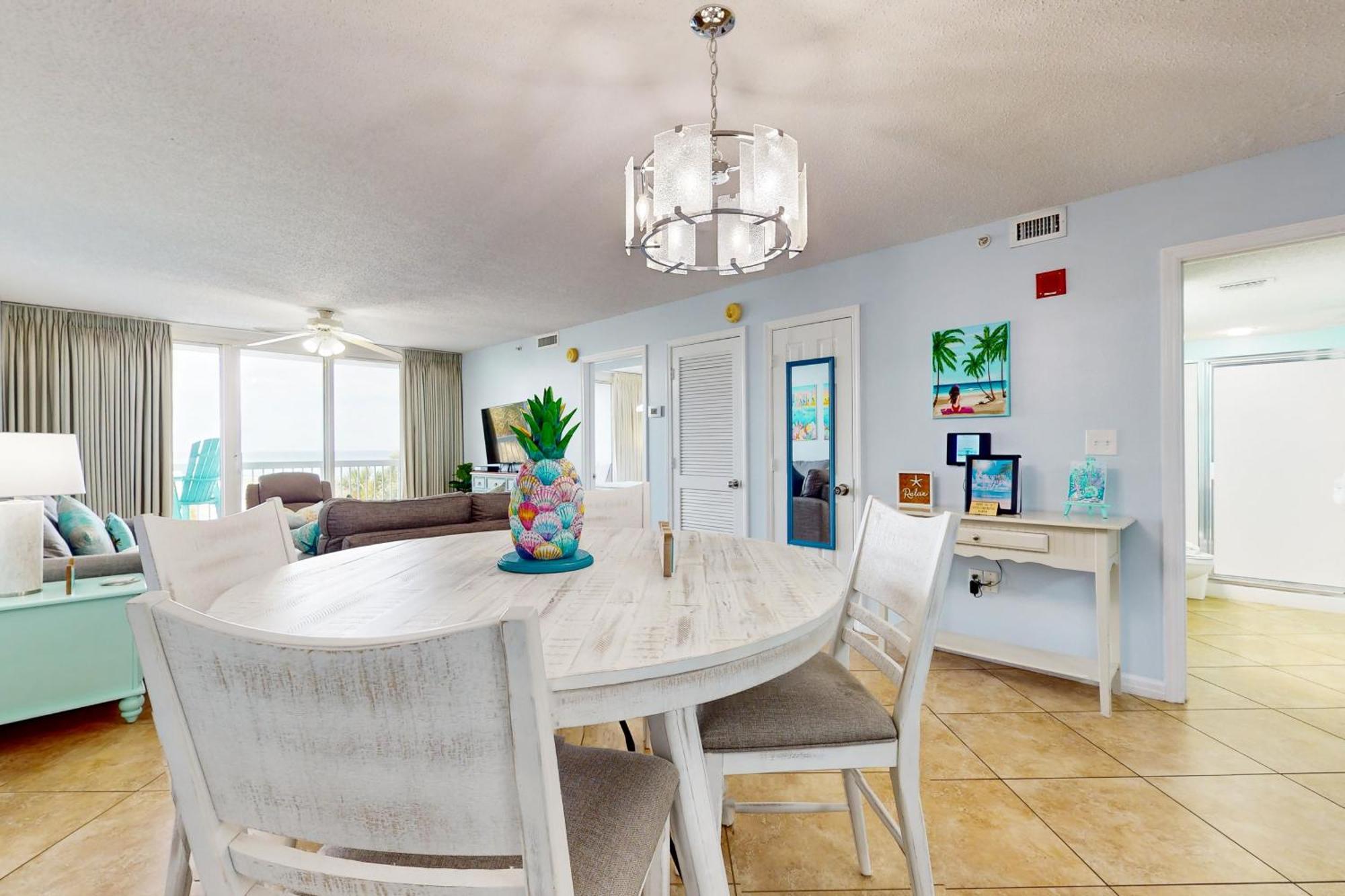 Pelican Iii Apartment