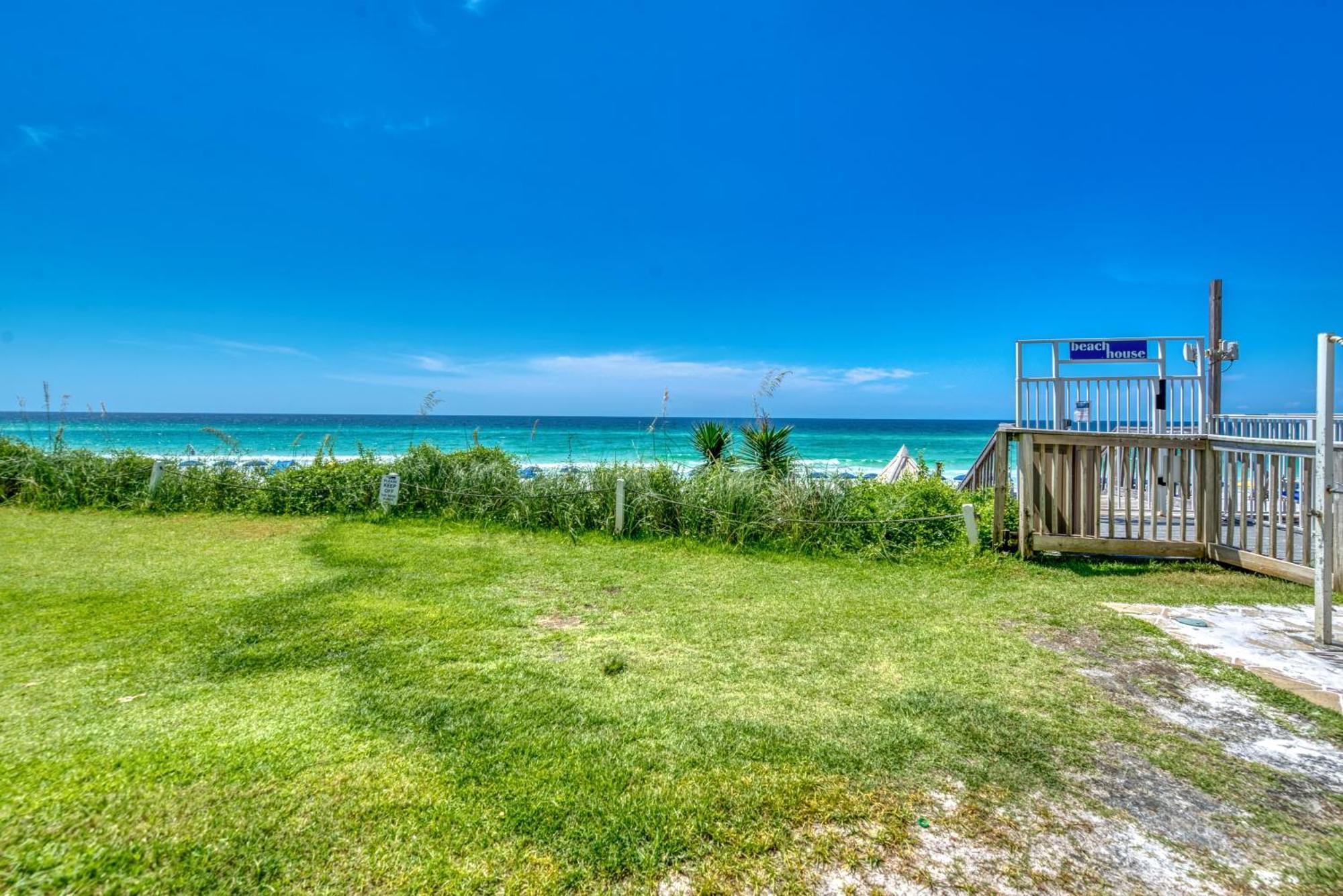 House B101 - Beachfront With Pool, Wifi, & Service Apartment