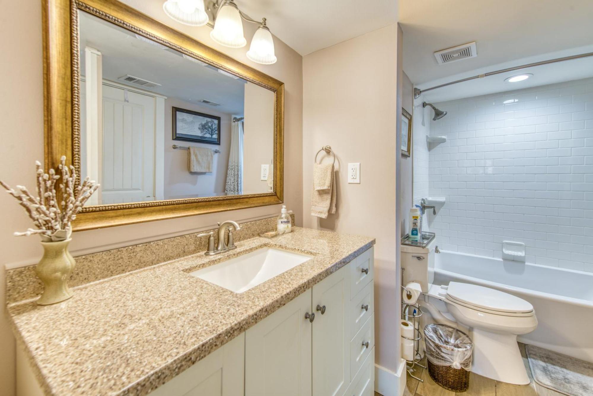 House B101 - Beachfront With Pool, Wifi, & Service *