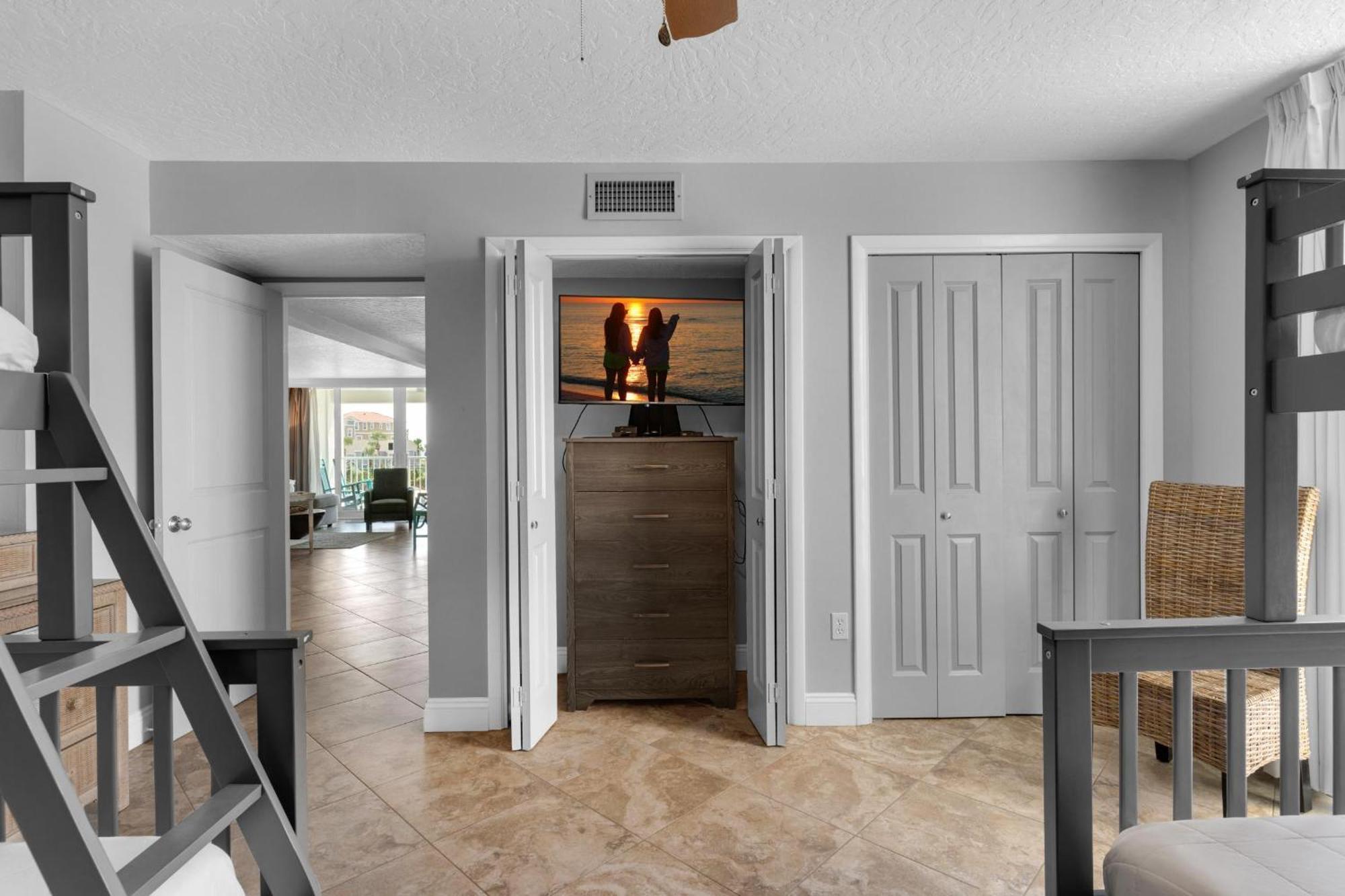 Shoreline Towers 3035