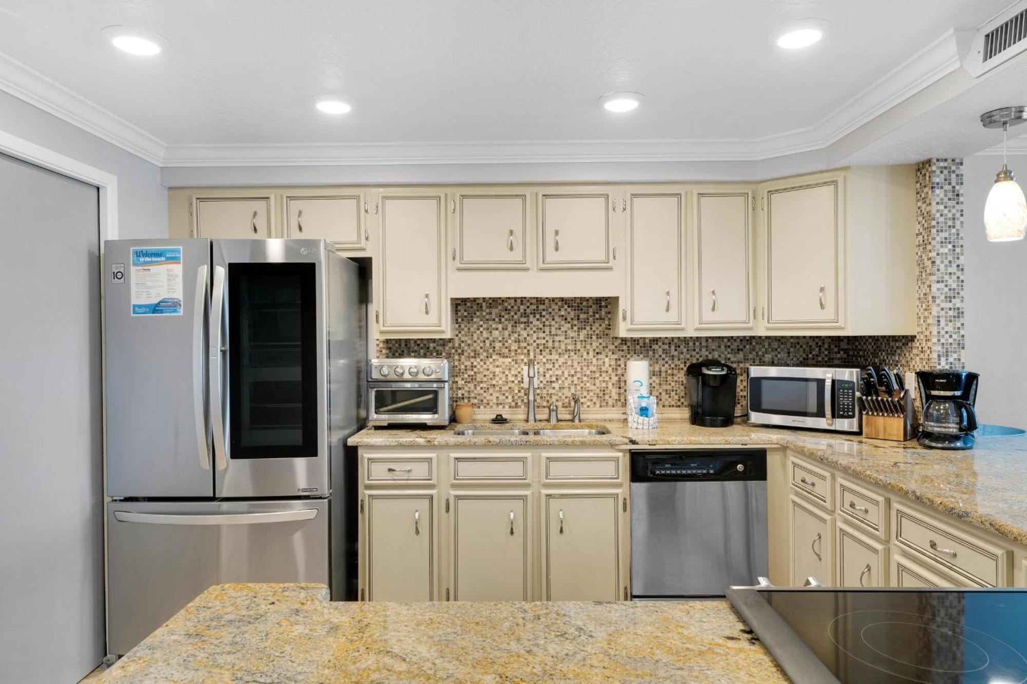 Shoreline Towers 3035 Destin