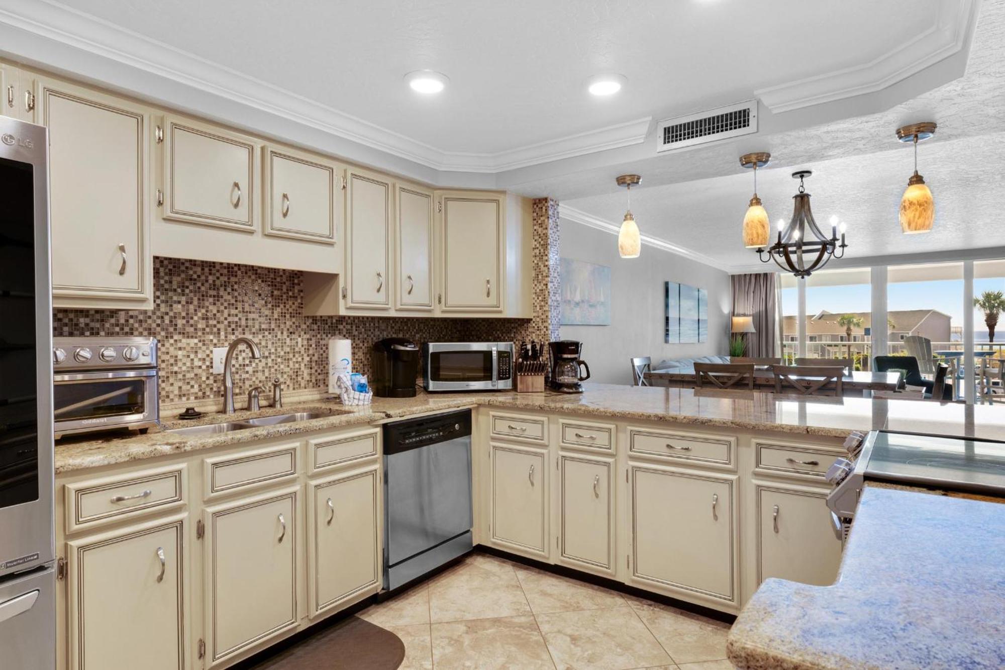 Shoreline Towers 3035 Destin