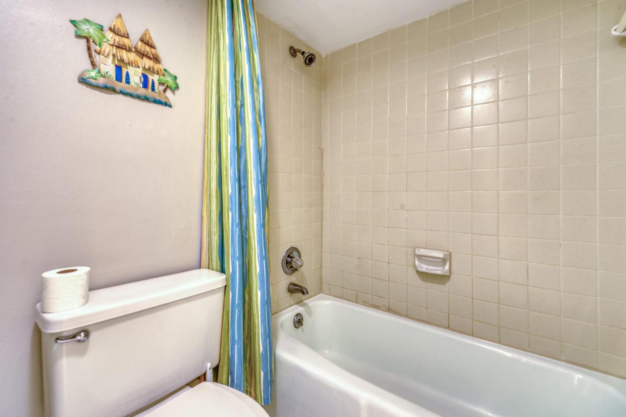 House B402 - Beachfront With Pool, Wifi, & Service Apartment Destin