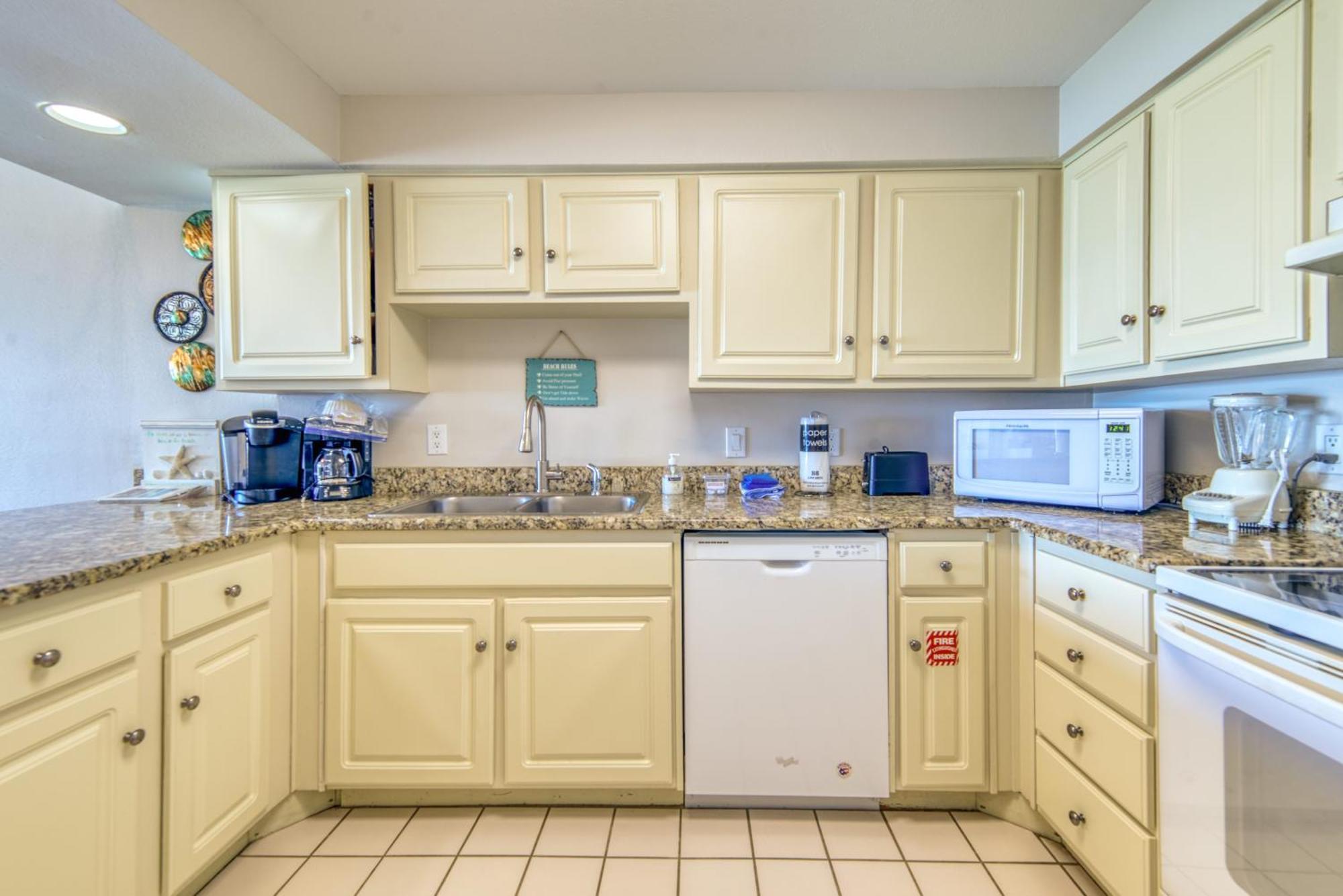 House B402 - Beachfront With Pool, Wifi, & Service Destin