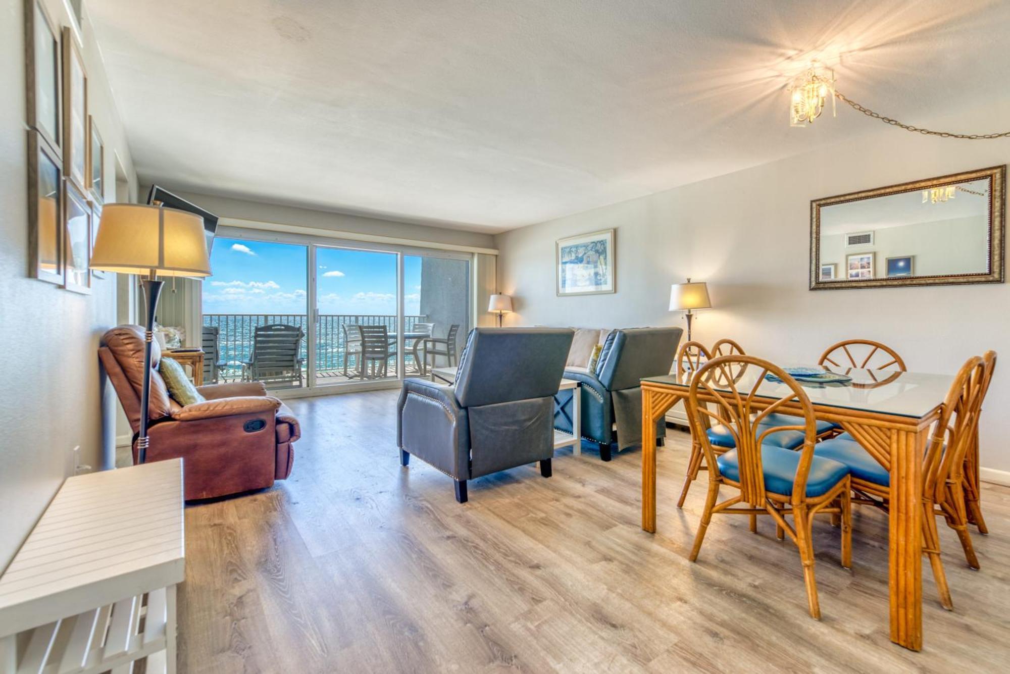 House B402 - Beachfront With Pool, Wifi, & Service *