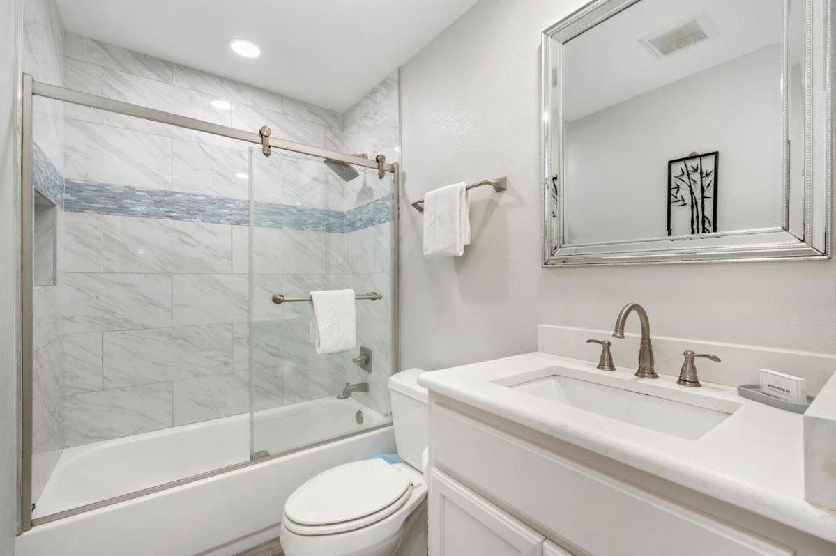 2123 Shoreline Towers 2-bdrm Penthouse Free Setup * Destin