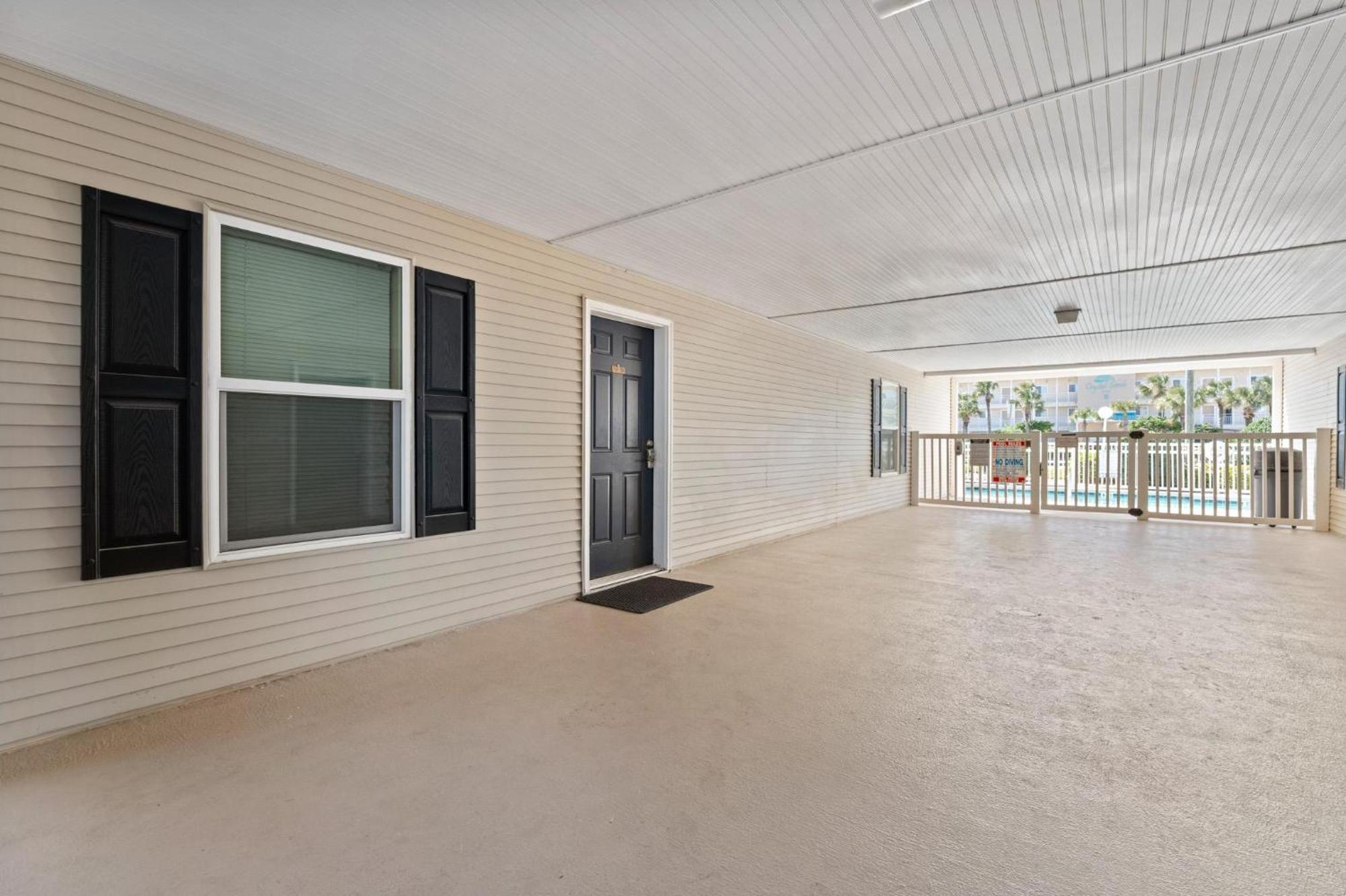 Holiday home Grand Caribbean West 106 
