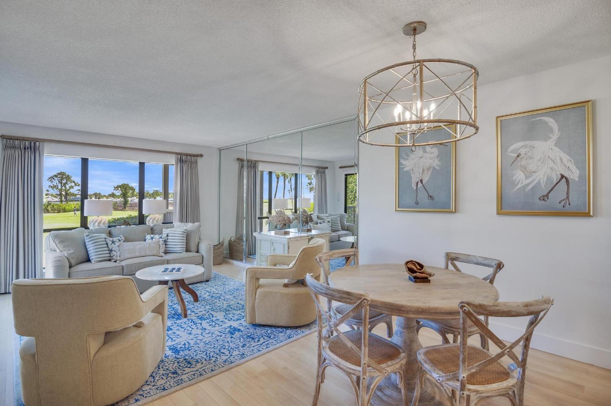 819 Harbour Point 'steel Magnolia On The Bay'