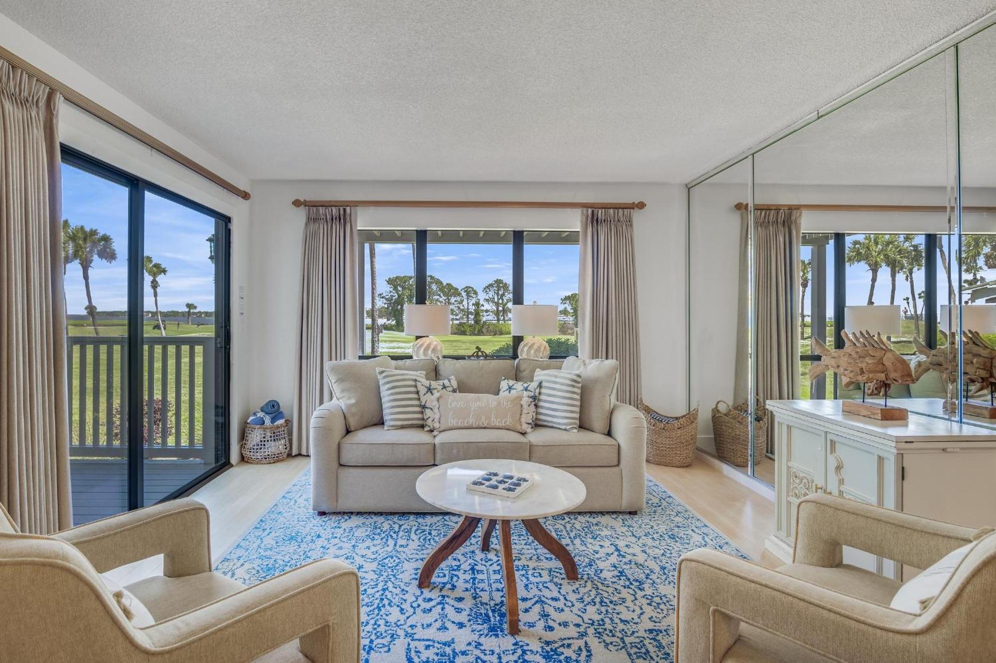 Holiday home 819 Harbour Point 'steel Magnolia On The Bay'