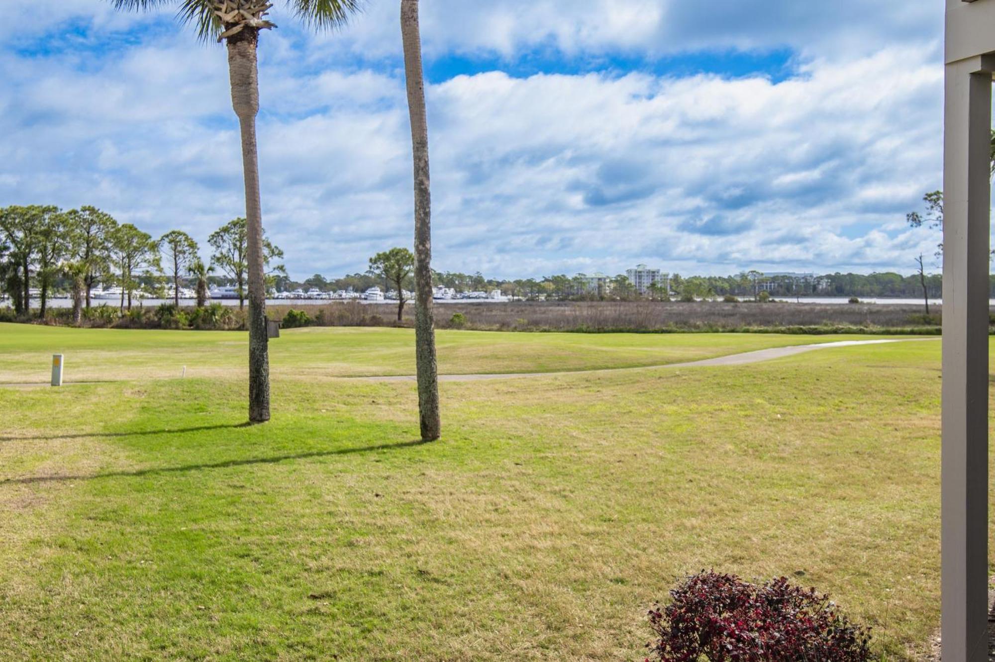 Holiday home 819 Harbour Point 'steel Magnolia On The Bay' Destin