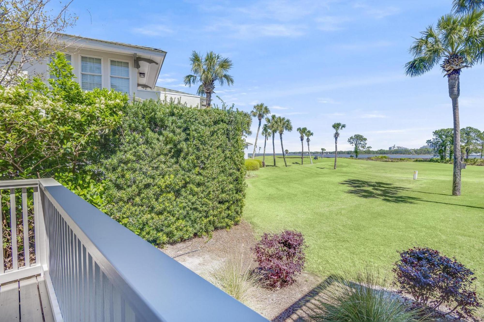819 Harbour Point 'steel Magnolia On The Bay' Destin