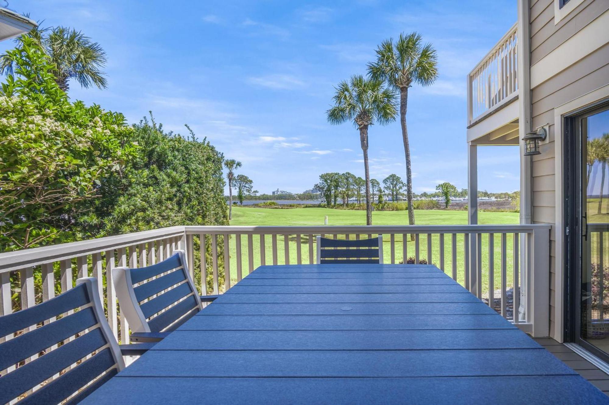 819 Harbour Point 'steel Magnolia On The Bay' Destin