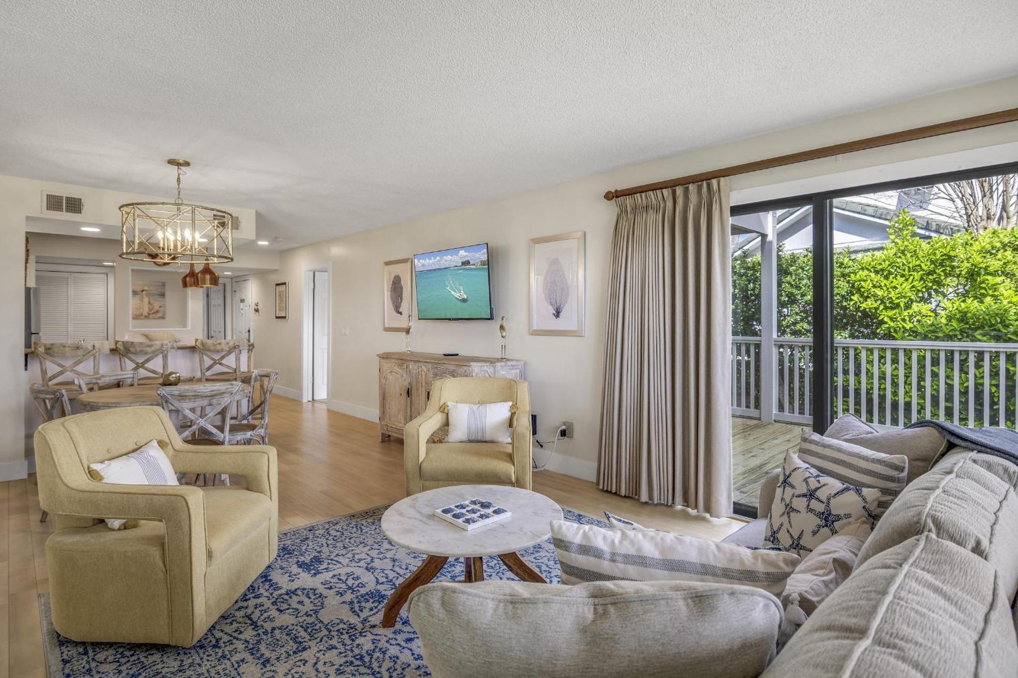 819 Harbour Point 'steel Magnolia On The Bay' Holiday home