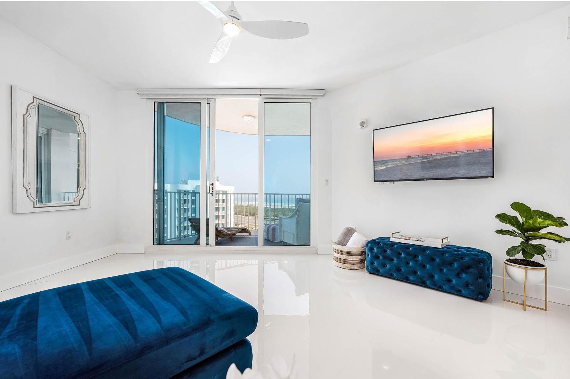 Palms #21207 Jr. 2br Penthouse