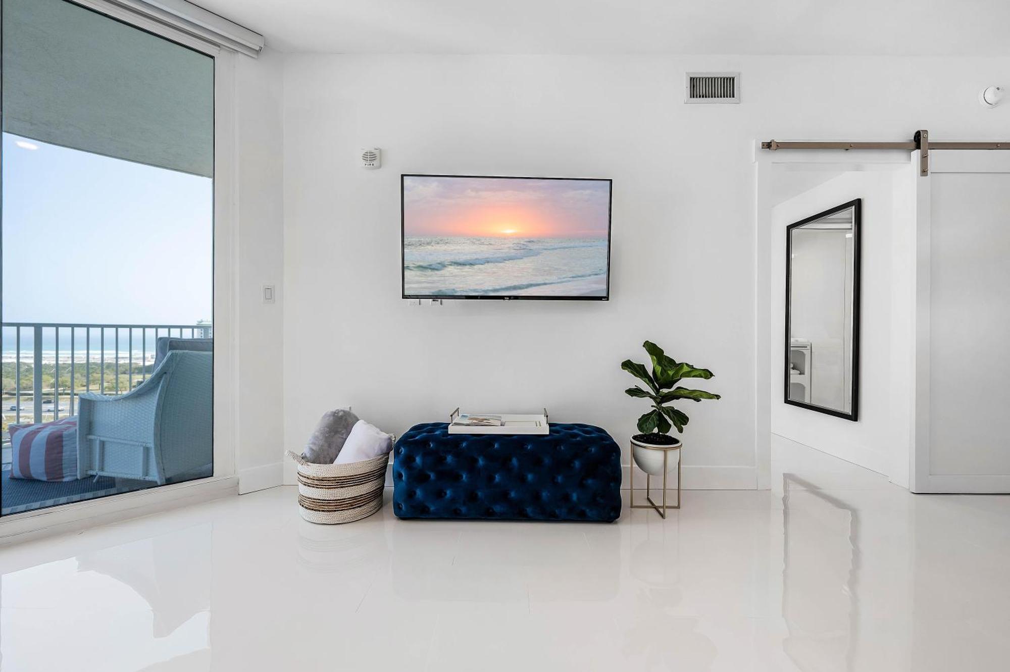 Palms #21207 Jr. 2br Penthouse