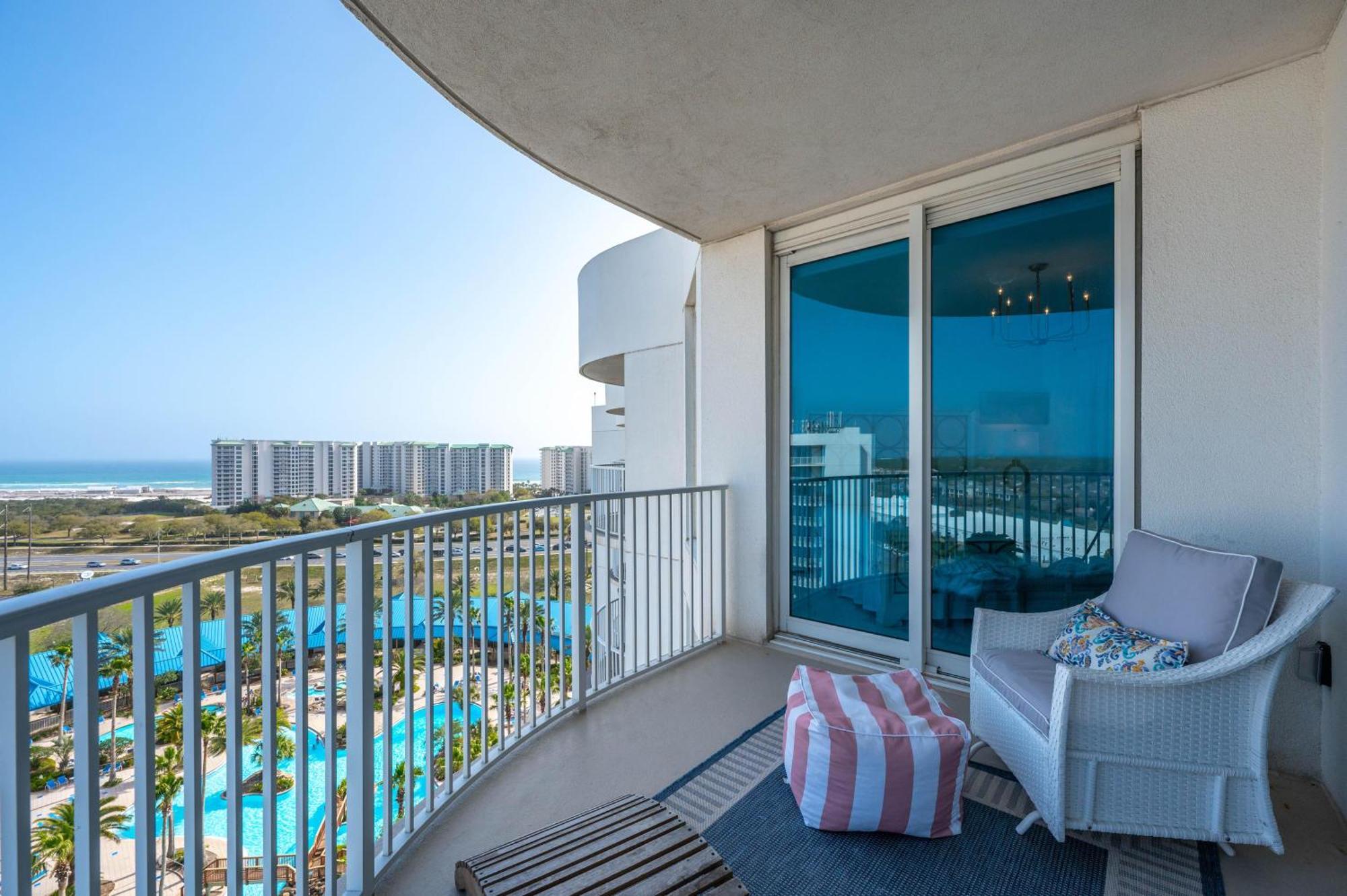 Palms #21207 Jr. 2br Penthouse