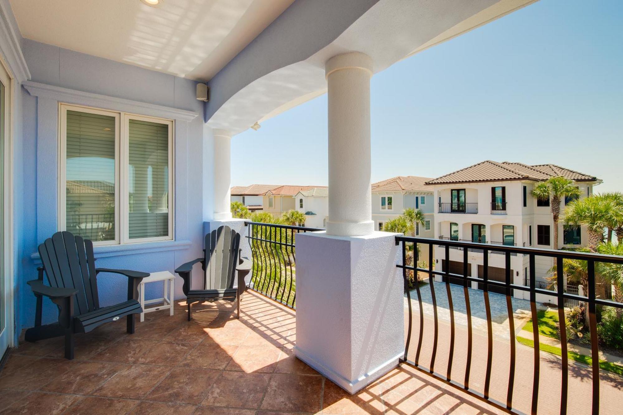 Holiday home Golf Cart Views Private Pool And Hot Tub
