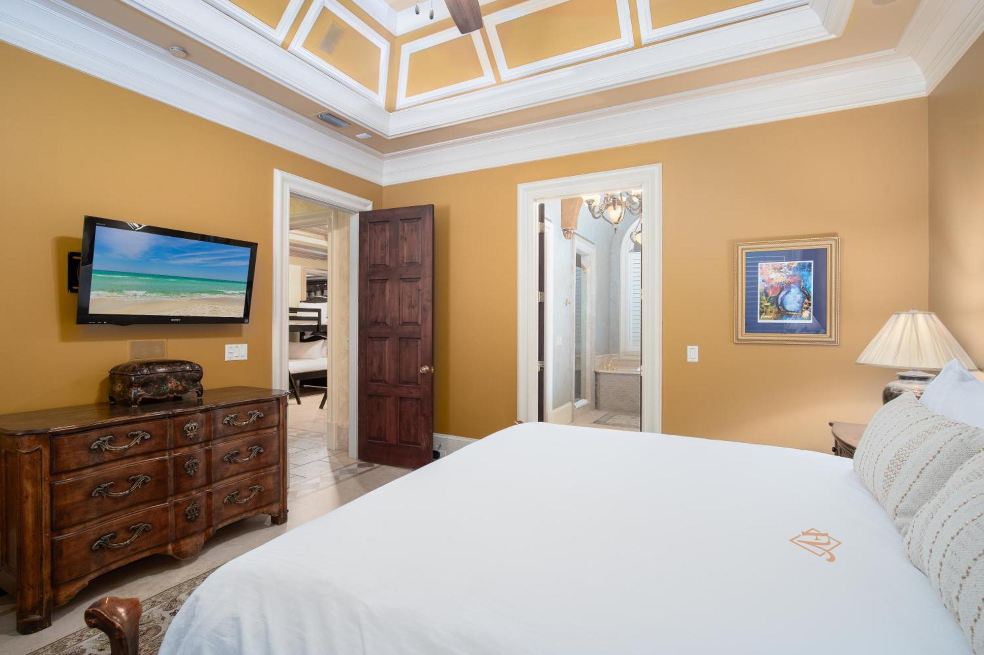 Holiday home Views, Rooftop Deck, Outdoor Kitchen, Destin