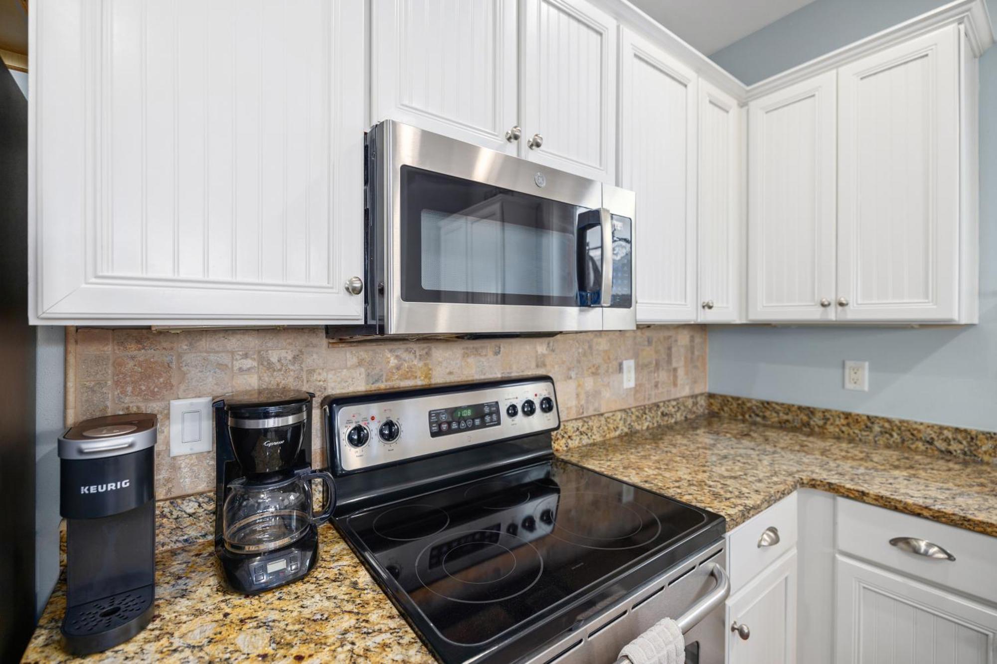 1366 Laurel Grove