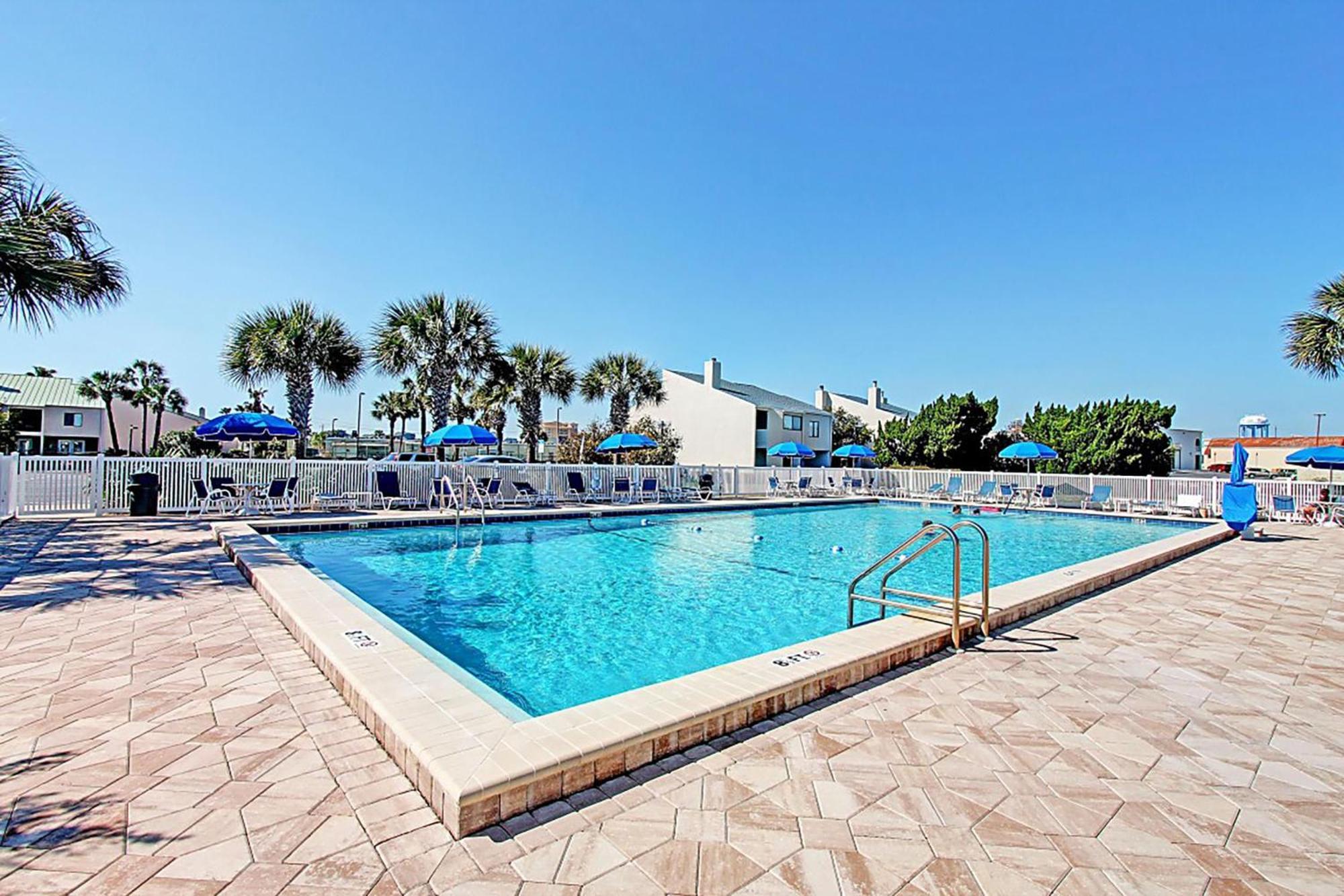 Shoreline Towers 3021 Apartment *